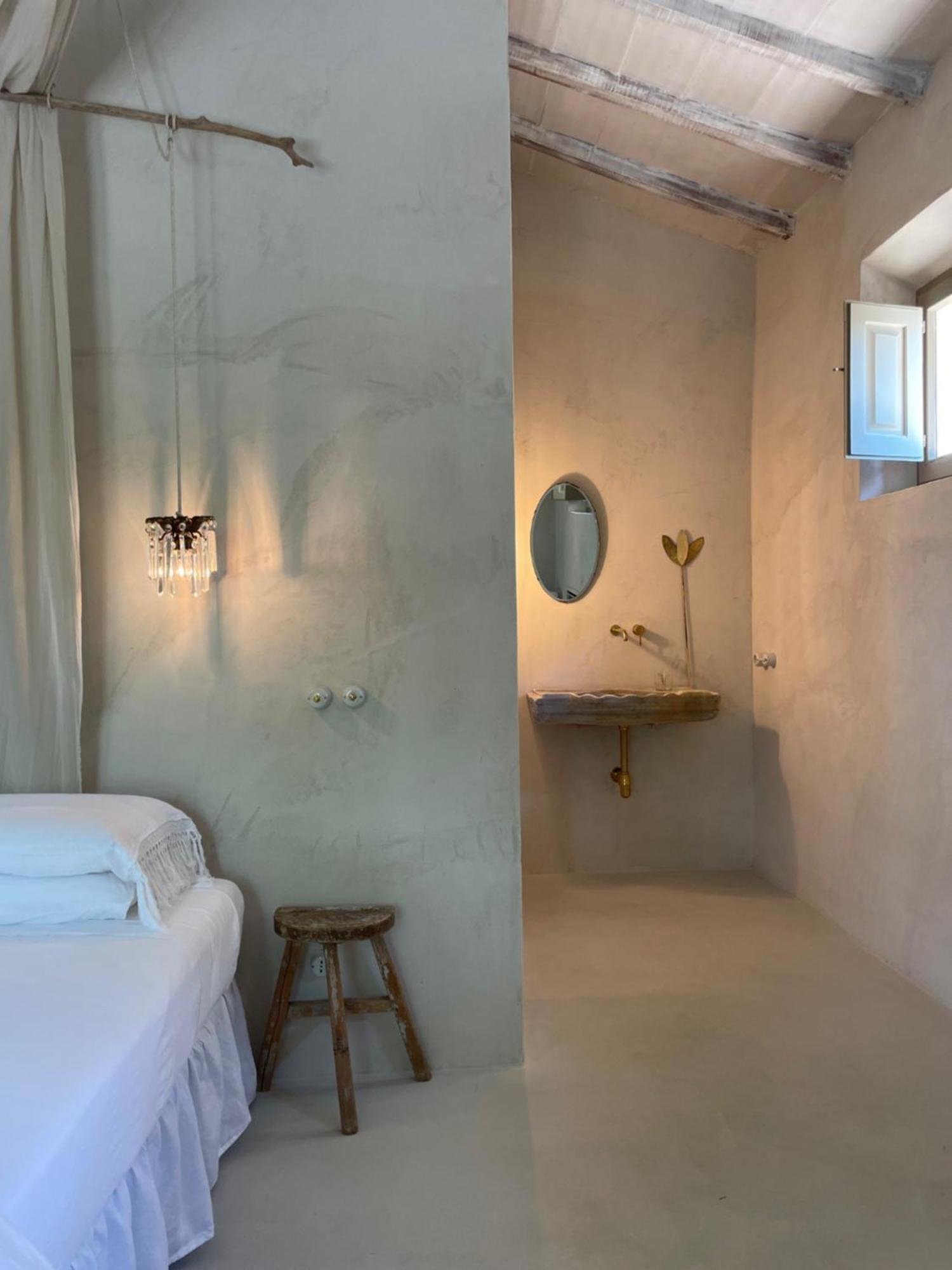 Double Room,1758345665:JPEG
