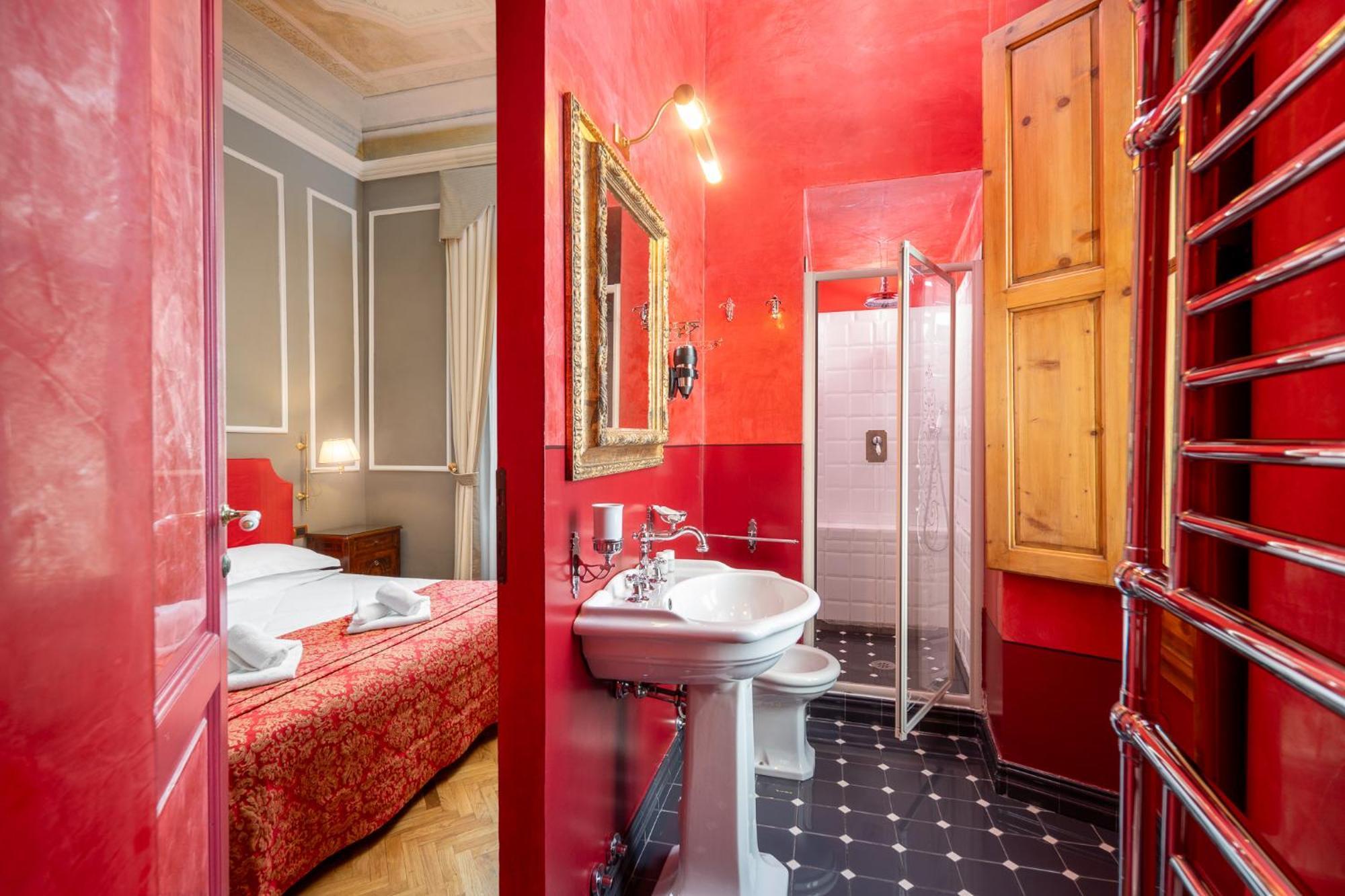 Two-Bedroom Suite,1563264847:JPEG