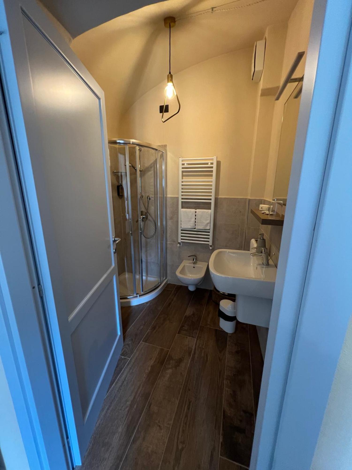 Large Double Room,1574087867:JPEG