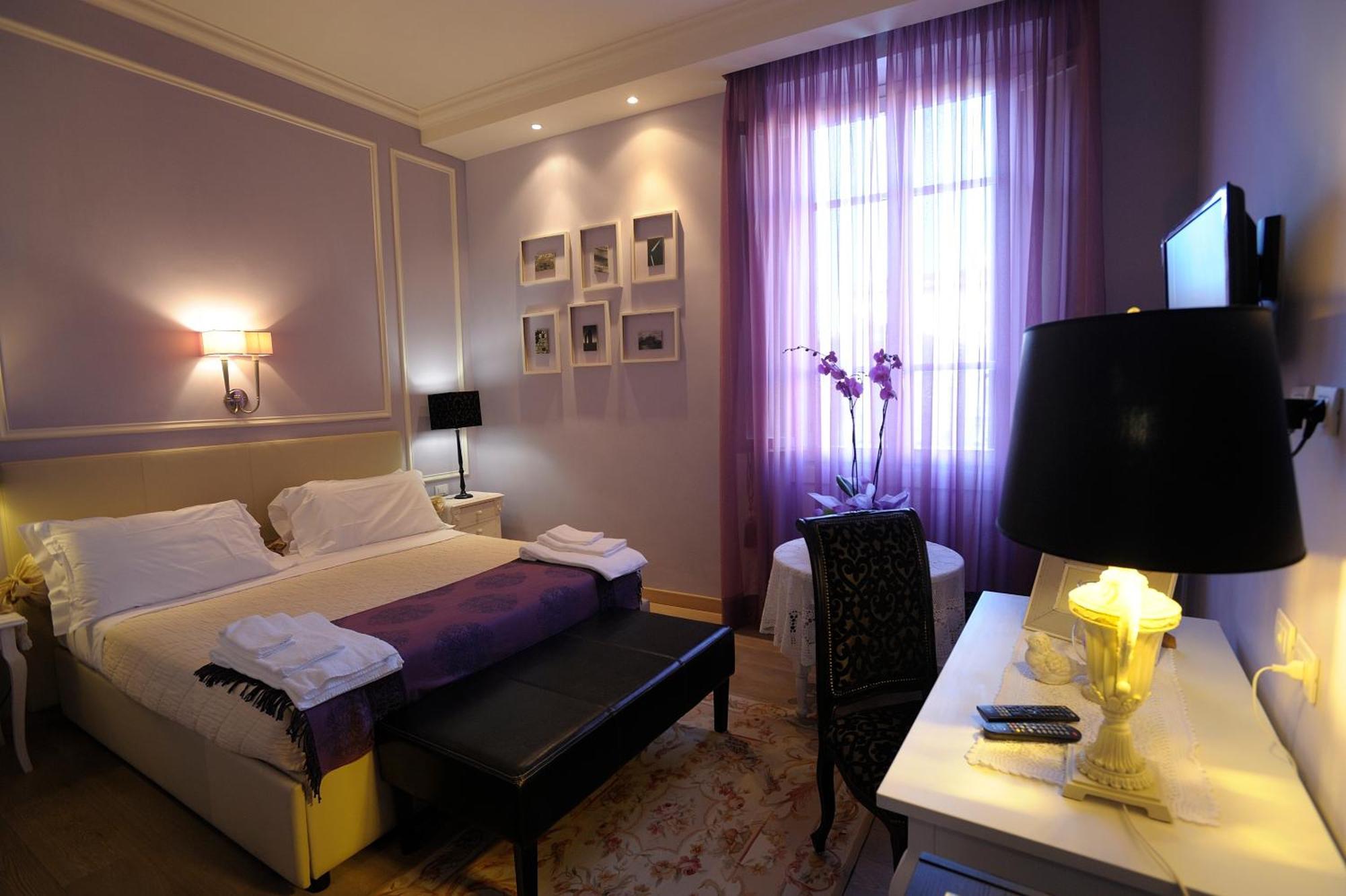 Double Room View Separate Building