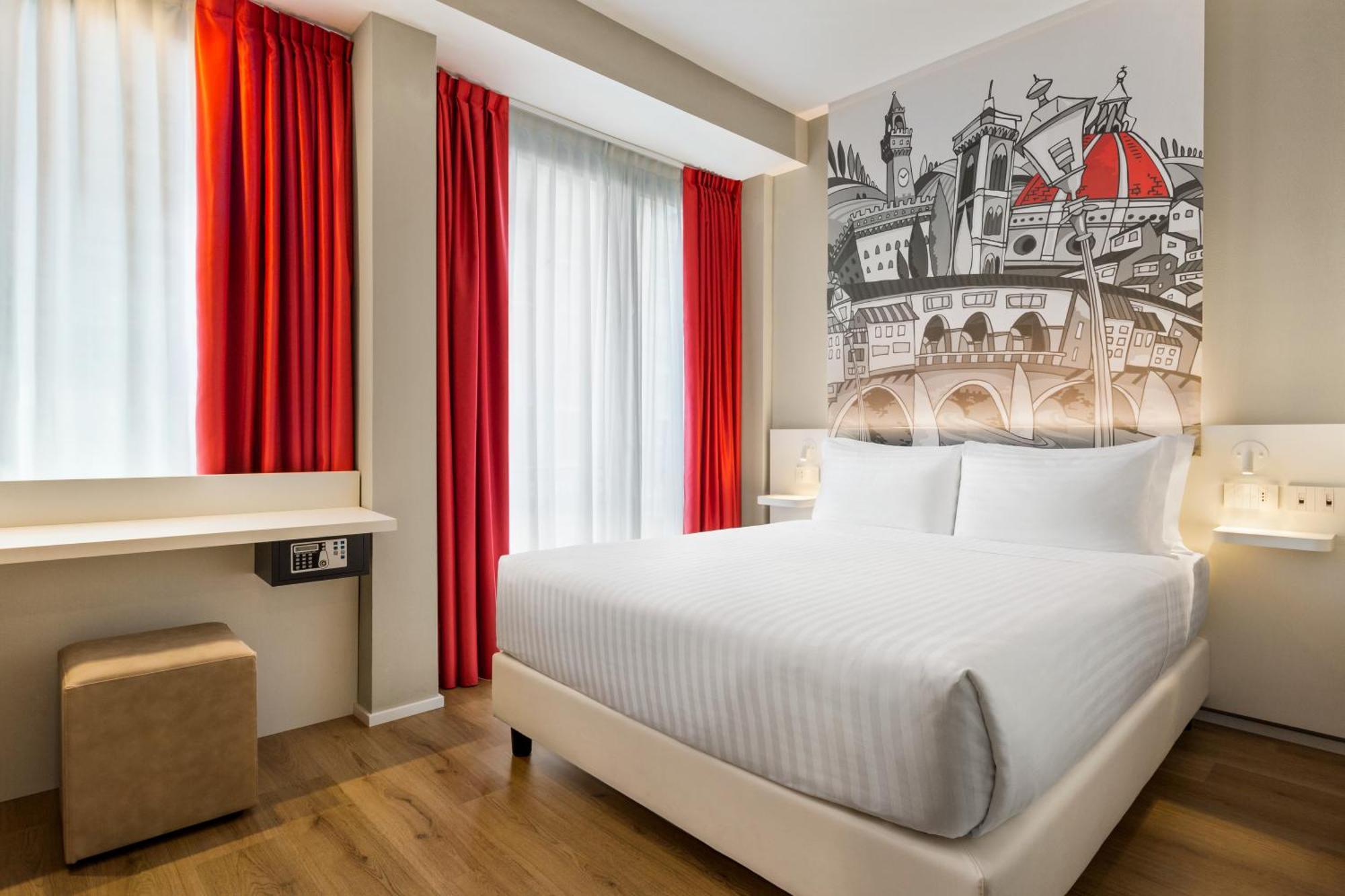 1 Queen Bed 1 Sofa Bed room Standard Non-Smoking