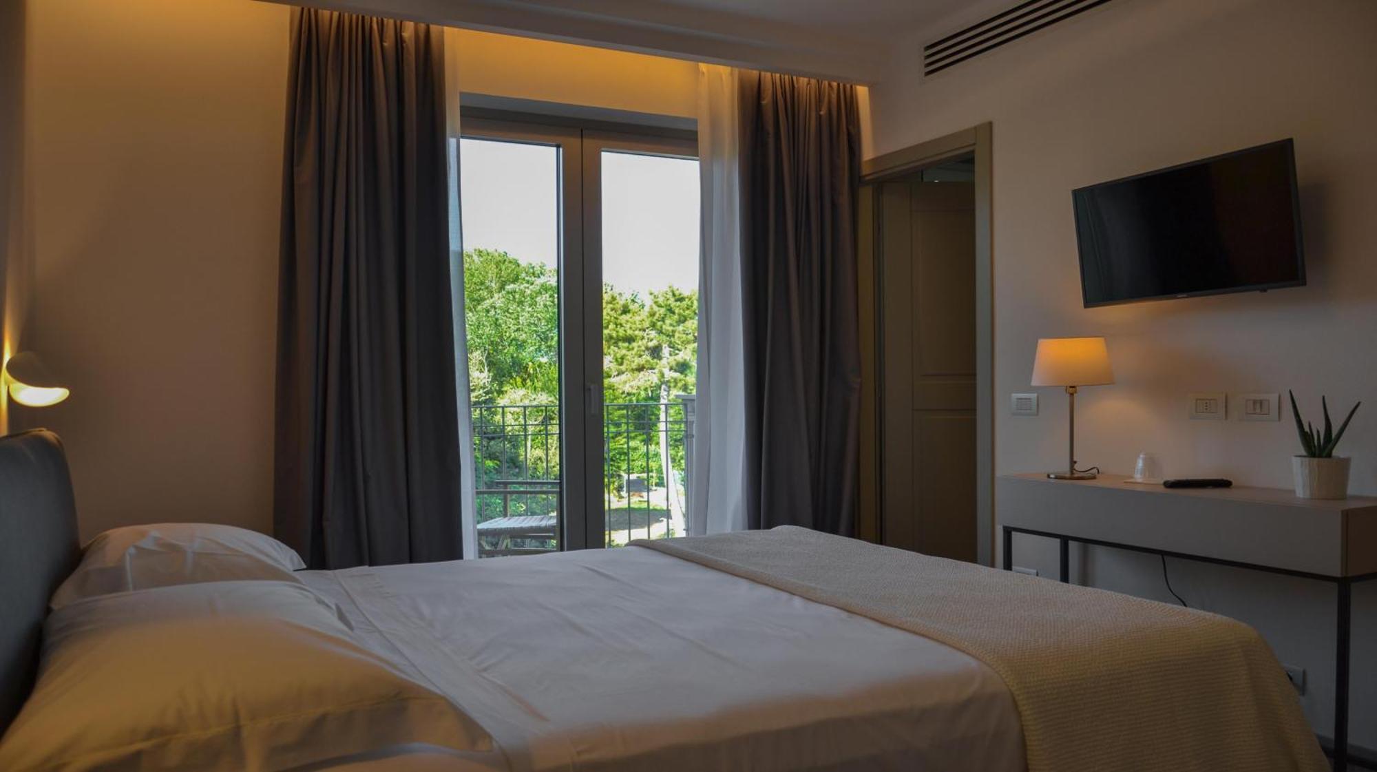 Double Room Garden View