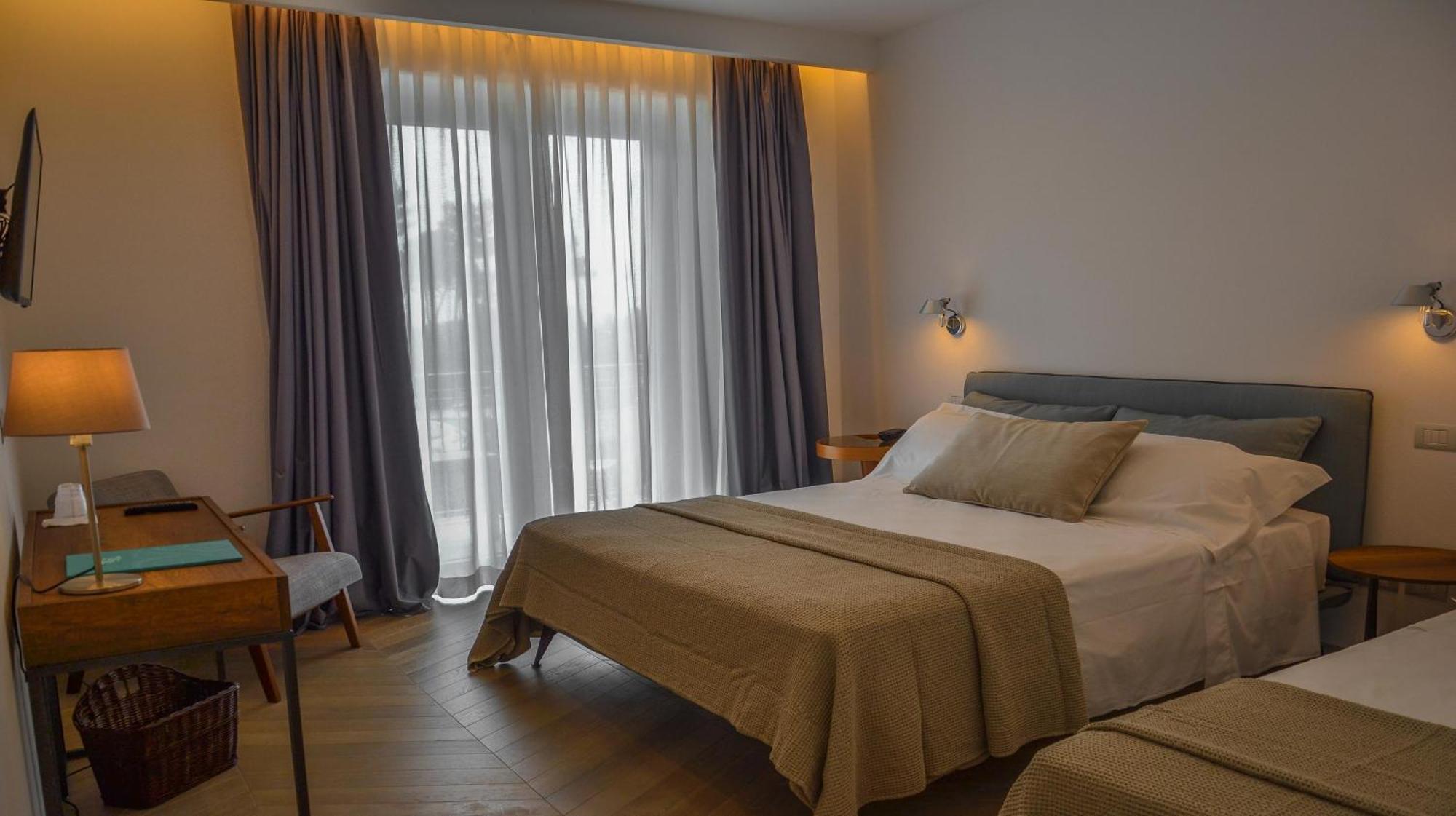 Superior Triple Room Sea View