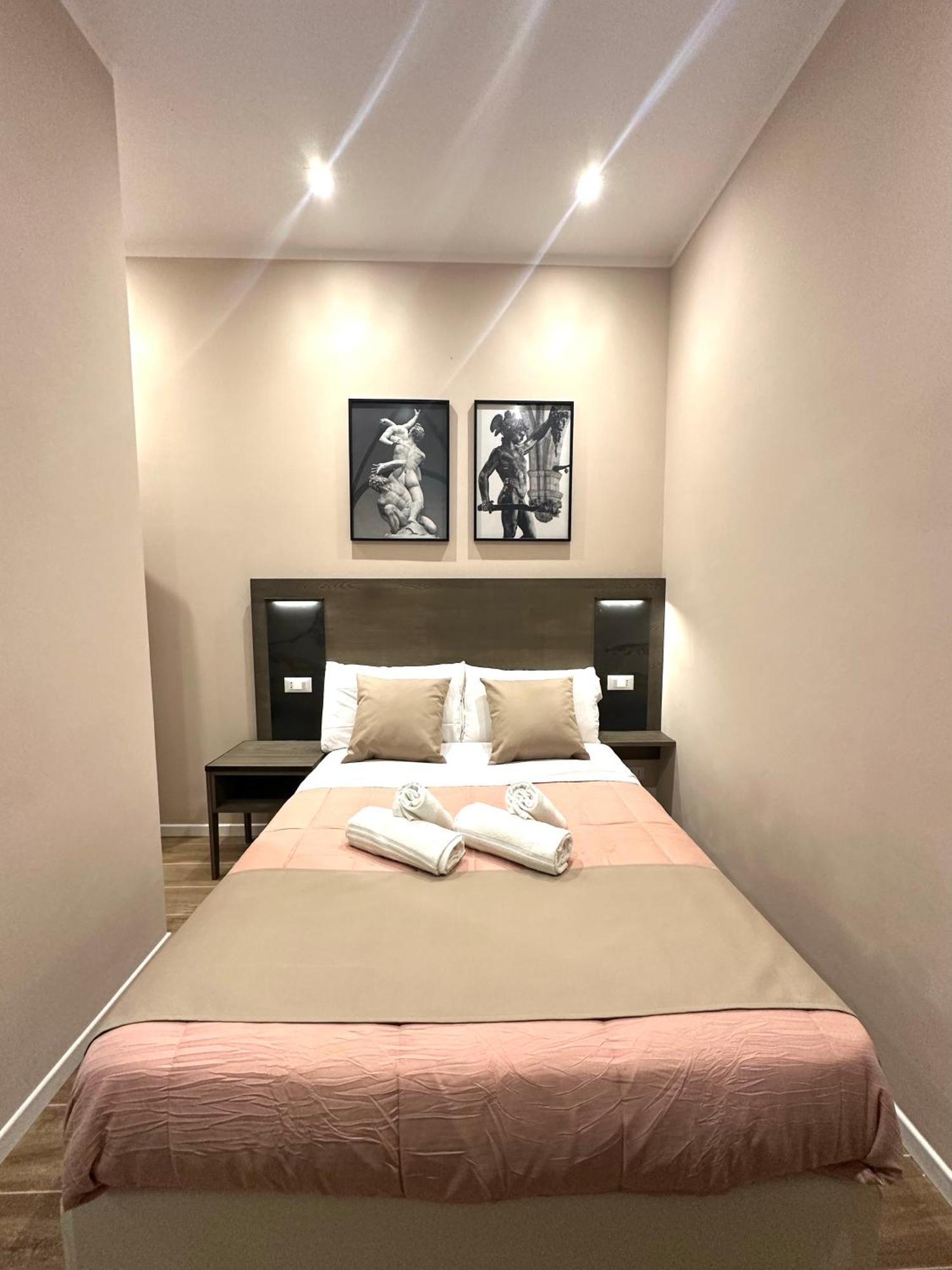 Small Double Room,1591734633:JPEG