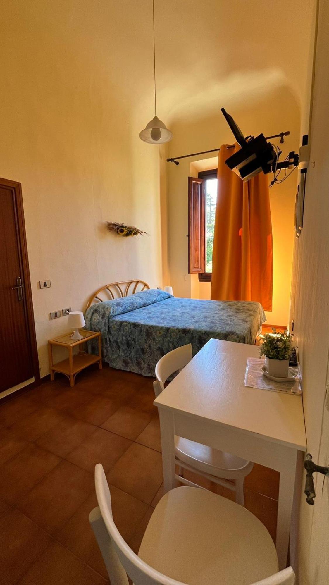 Camera Budget Doppia con Letti Singoli