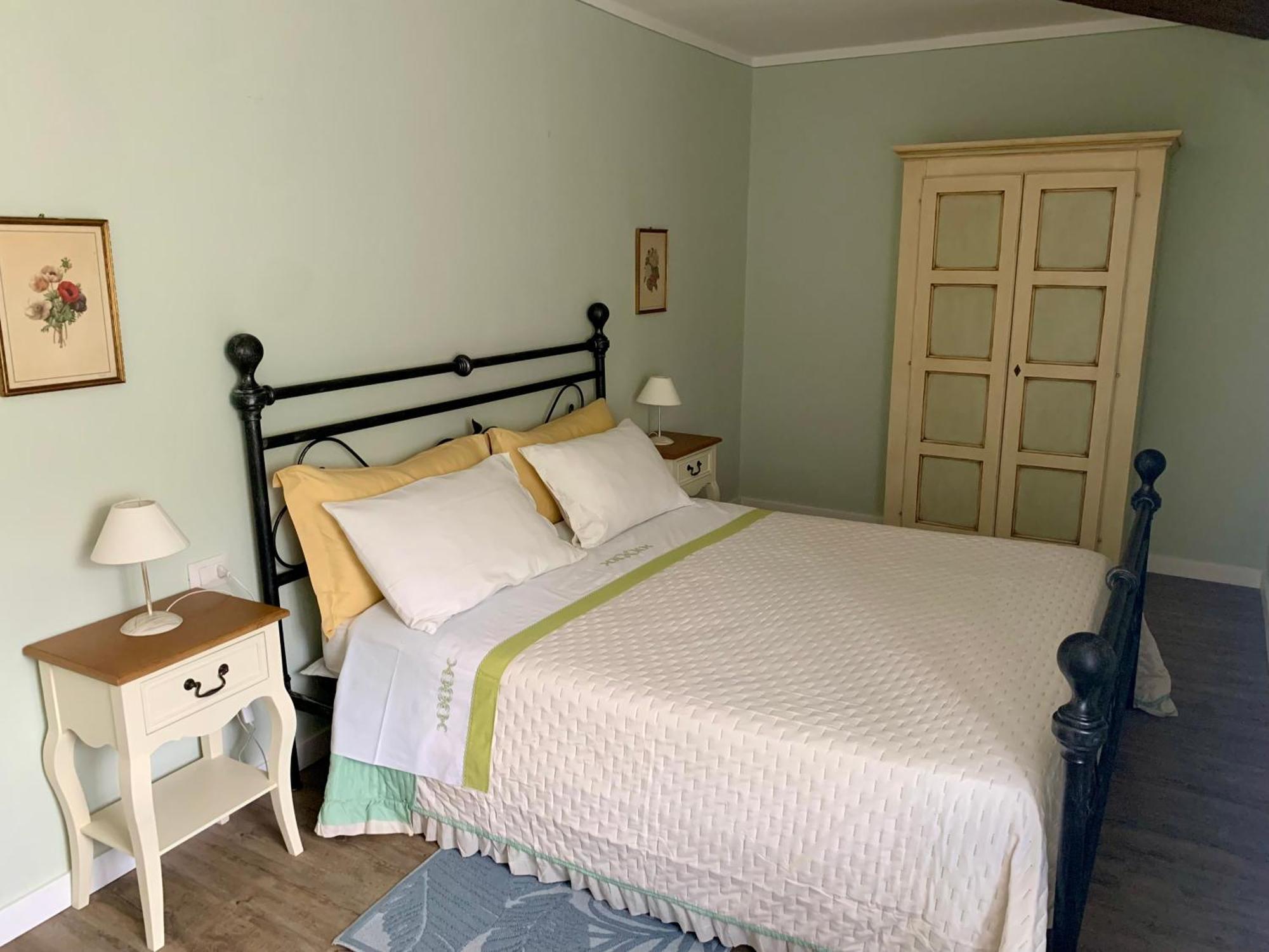 Two-Bedroom Standard Apartment,1592144799:JPEG