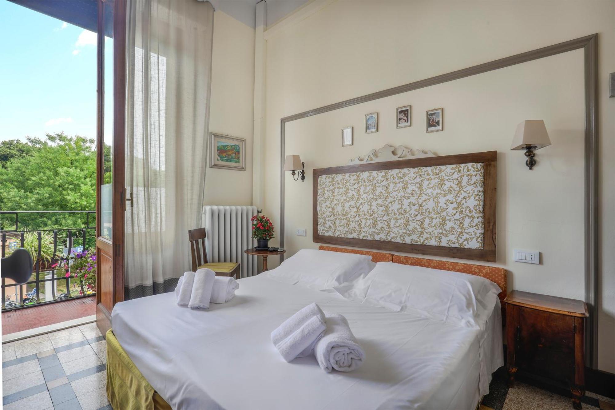 Zaira Small Double Room