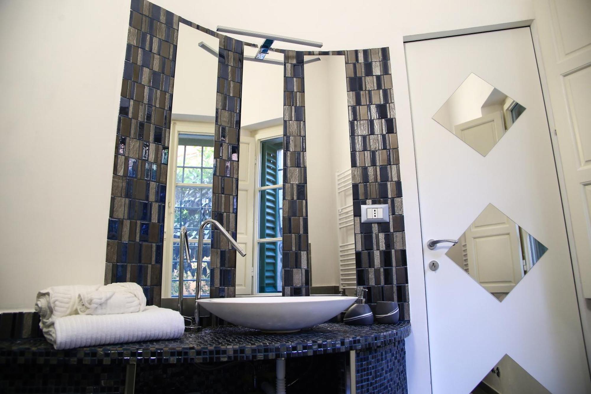 Double Room Private Bathroom