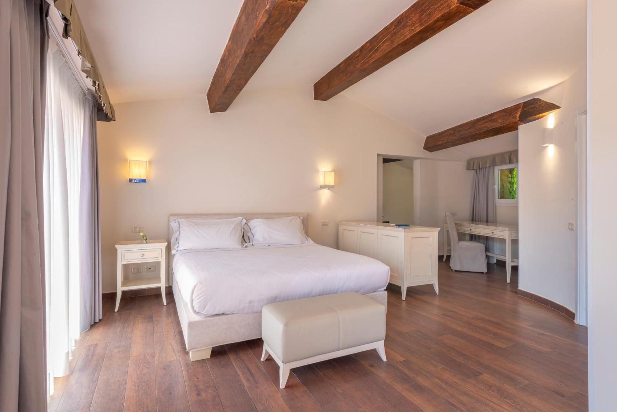 Luxury Suite,1602325863:JPEG