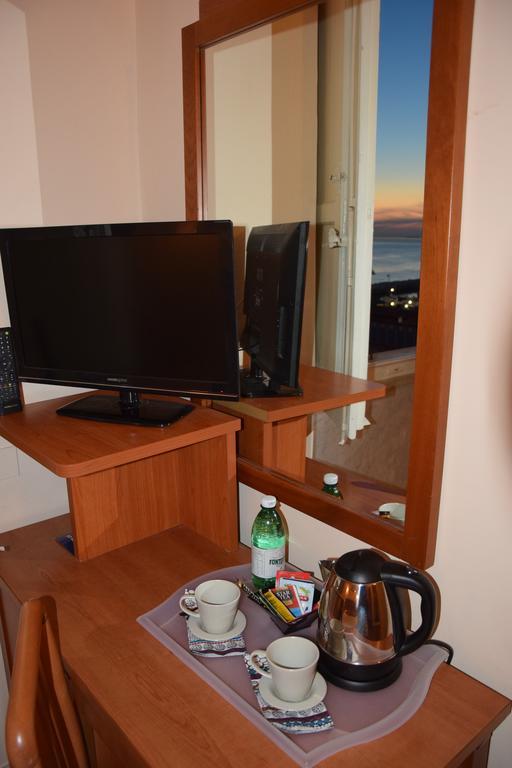 Double Room Lateral Sea View