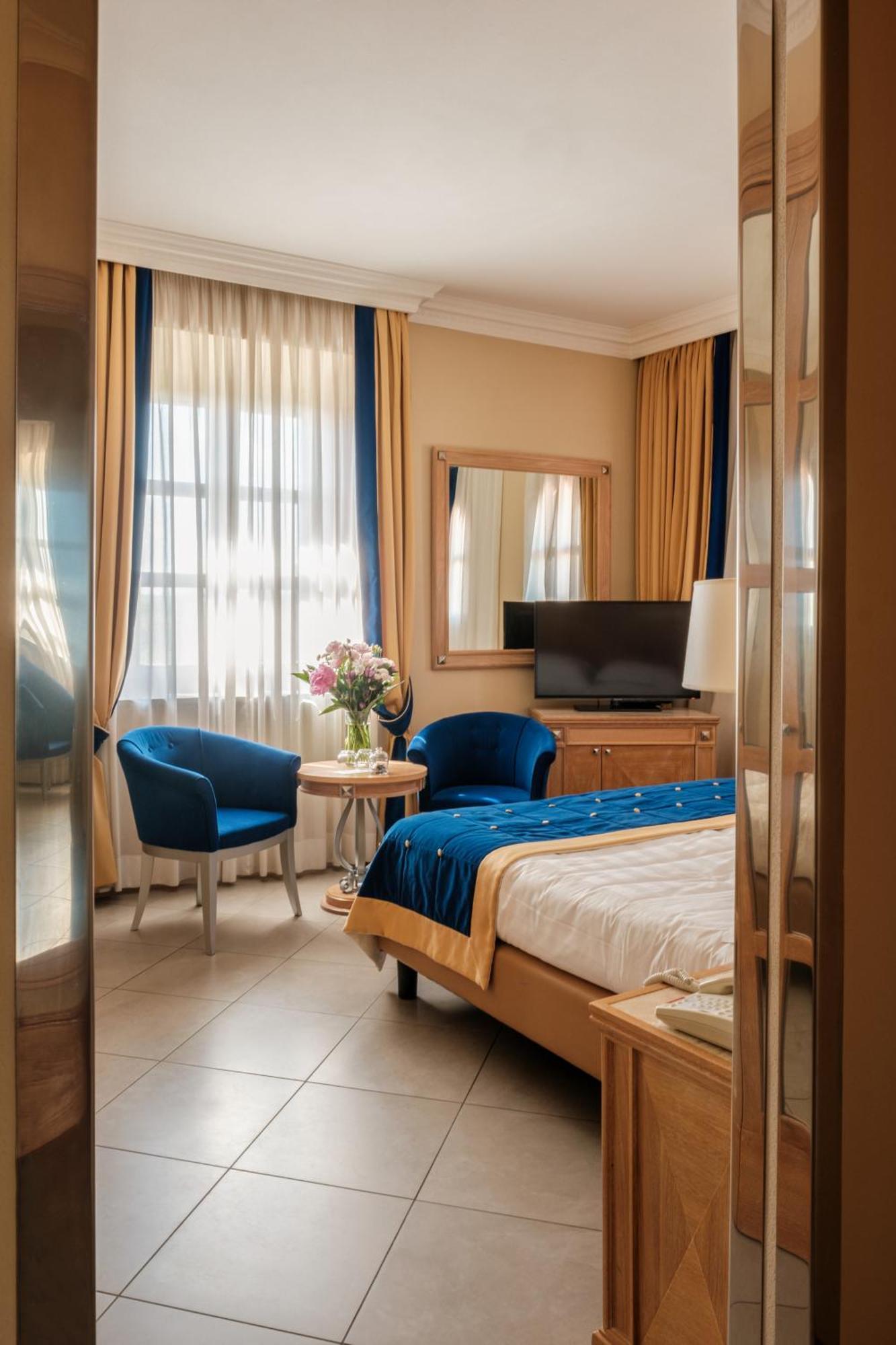 Classic Double Room