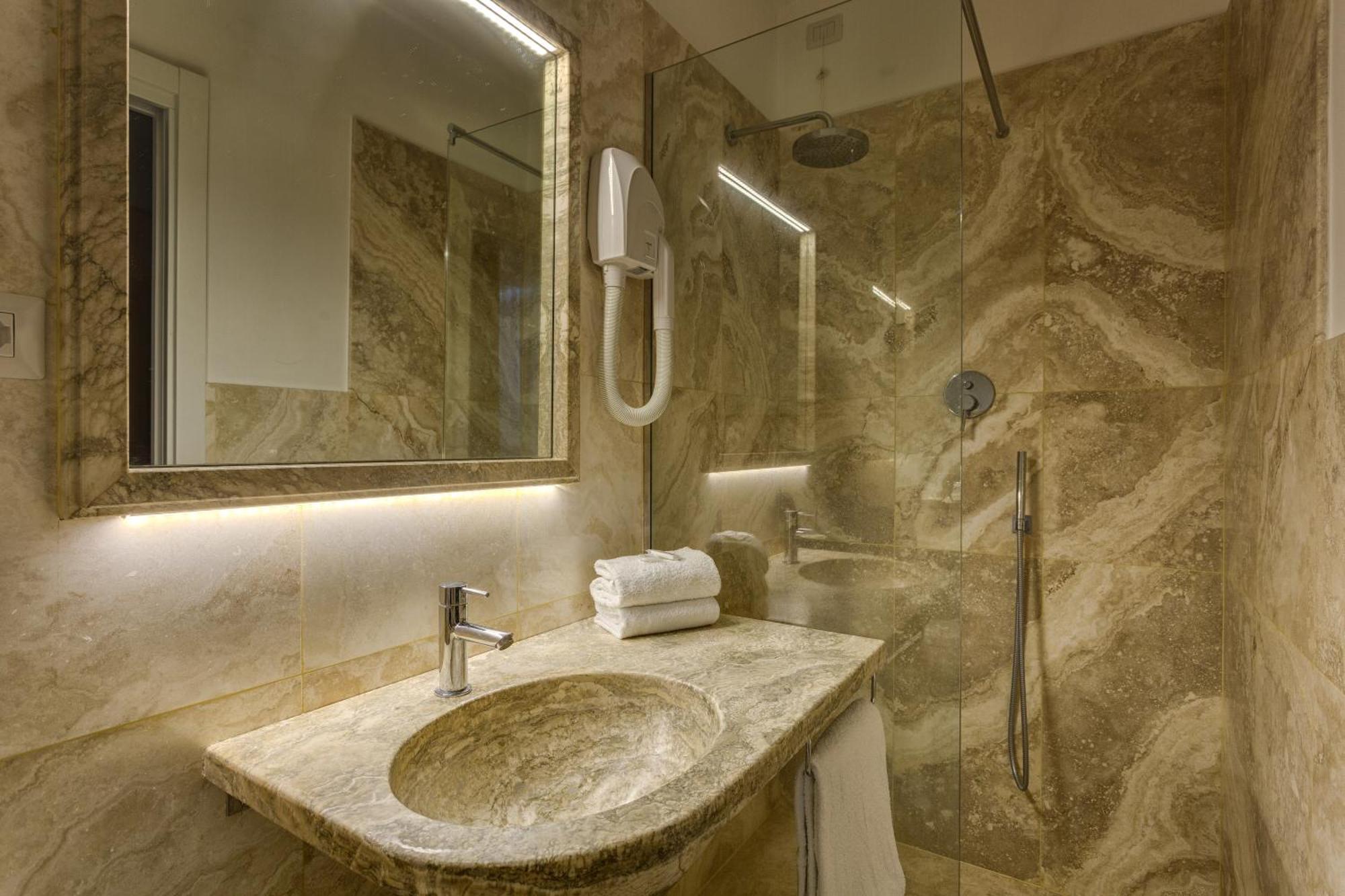 Large Single Room