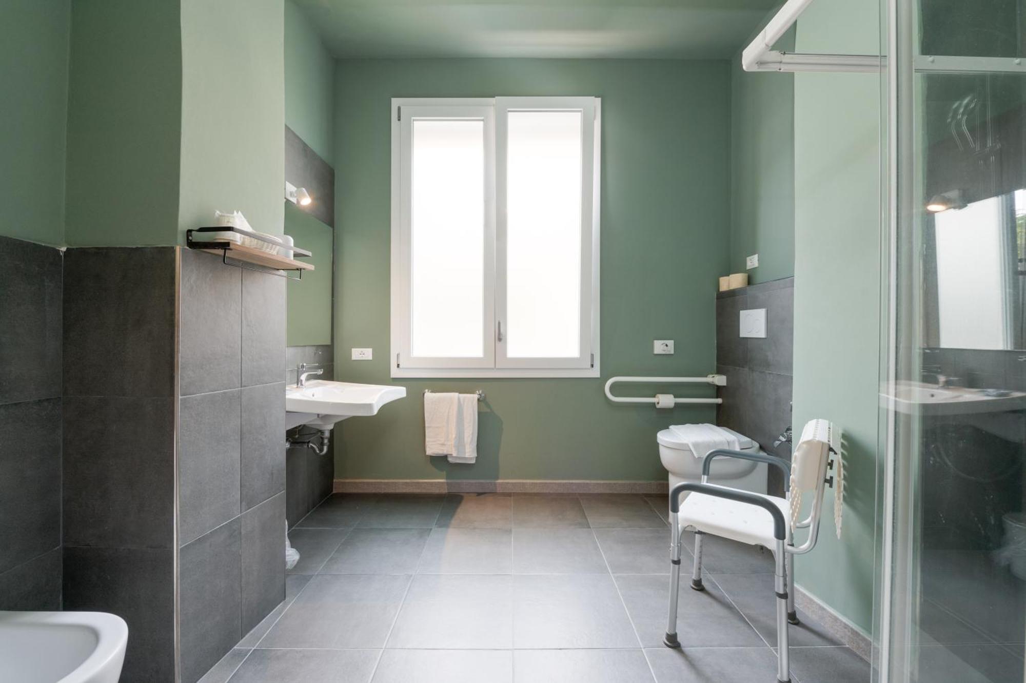 Triple Room Disability Access,1626410611:JPEG