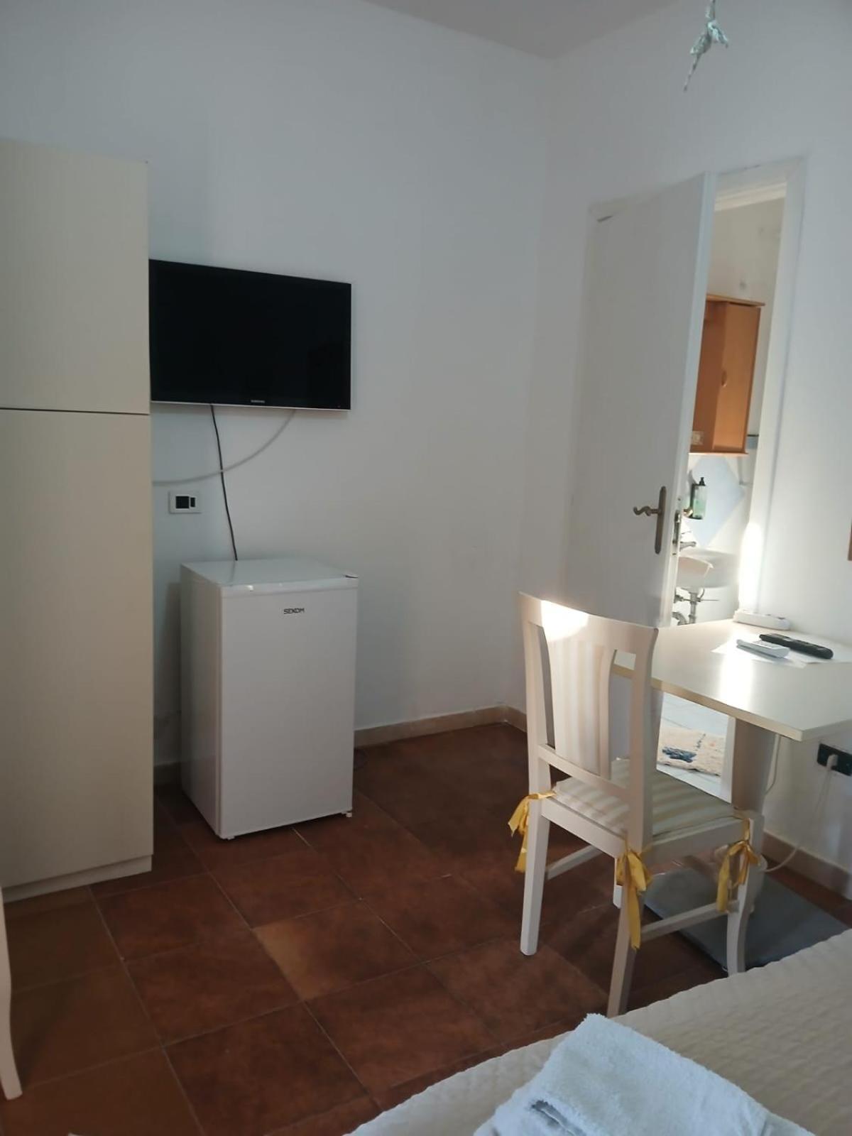Single Room,1636803884:JPEG