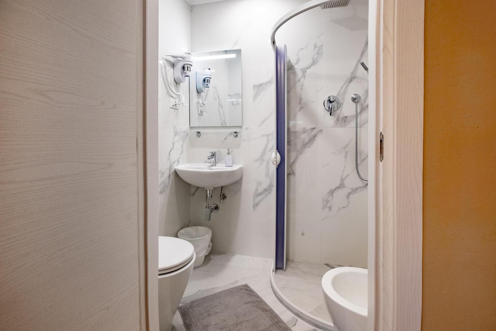 Large Single Room