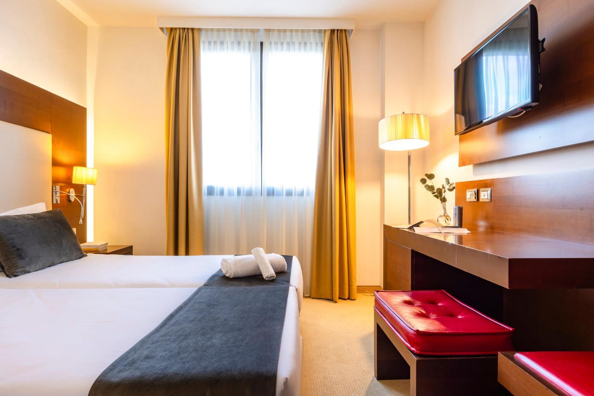 Standard Double or Twin Room,1639578955:JPEG