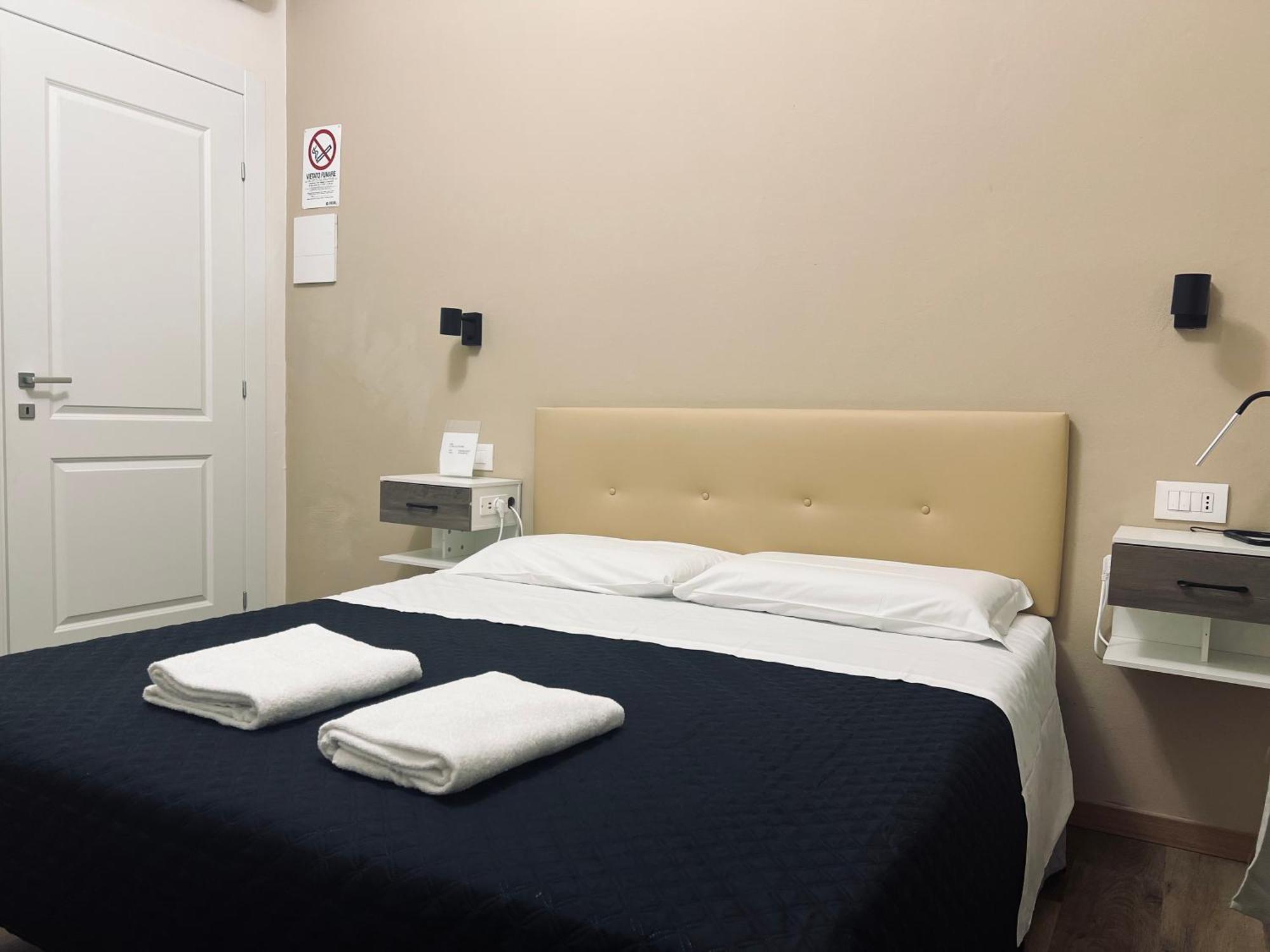 Deluxe Double Room,1652769698:JPEG