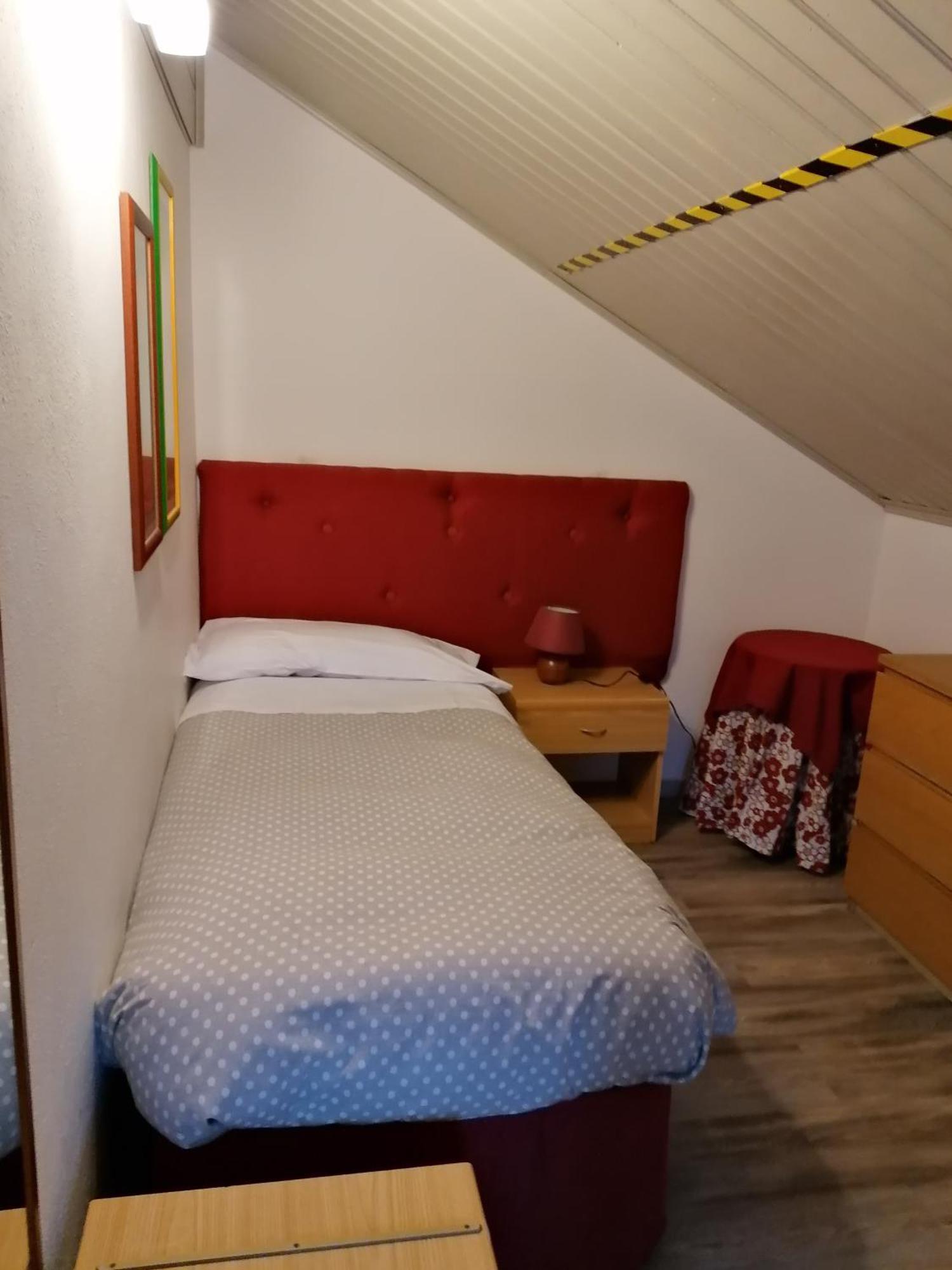Basic Triple Room