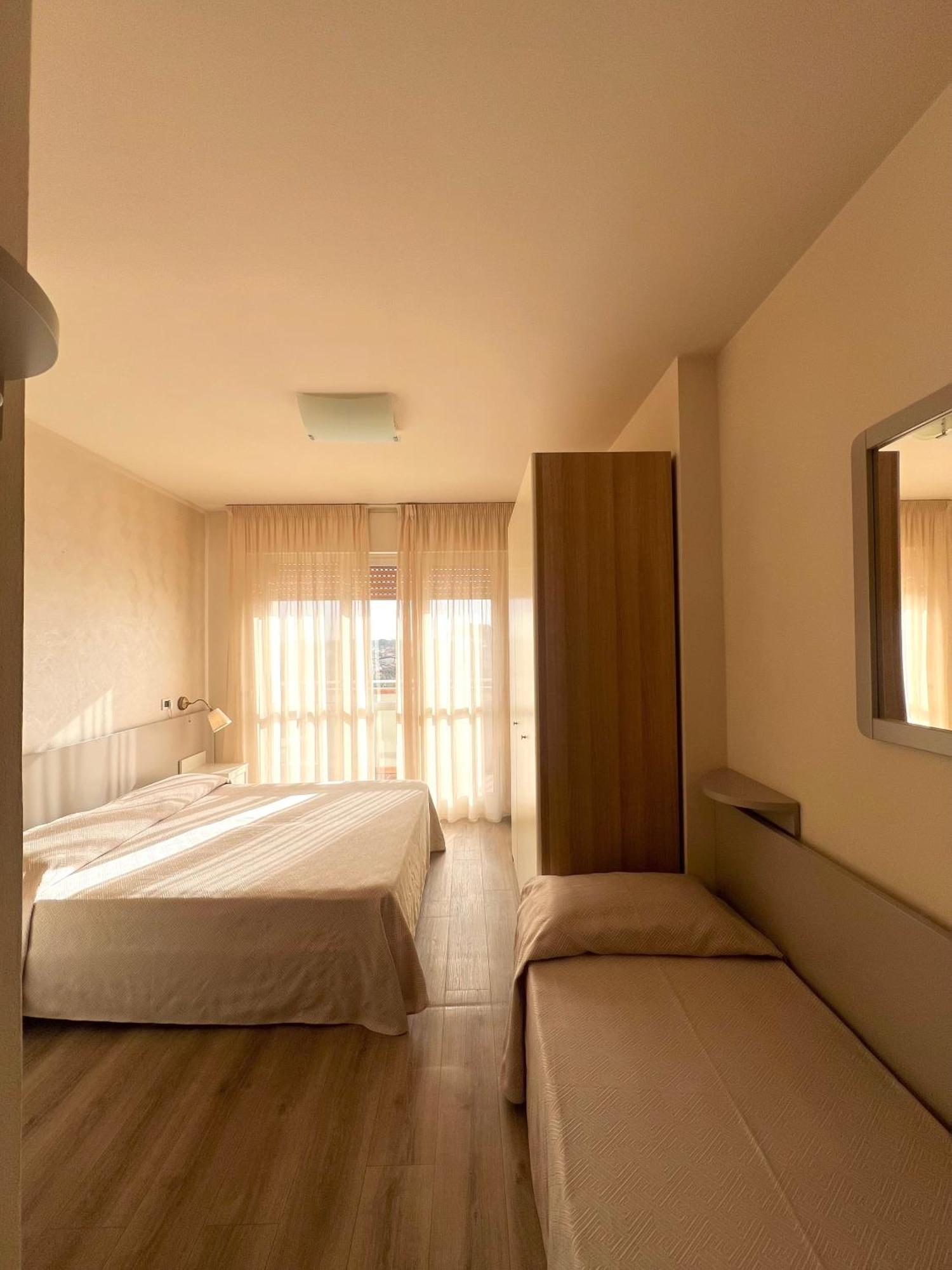 Basic Triple Room
