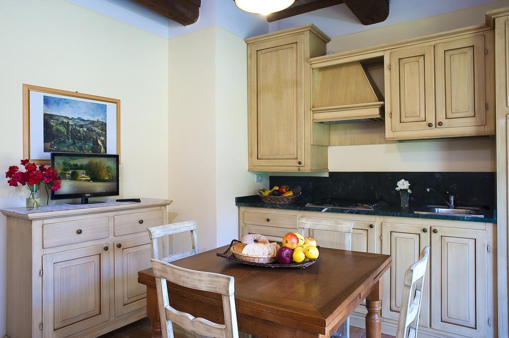 Two-Bedroom Apartment,165890151:JPEG