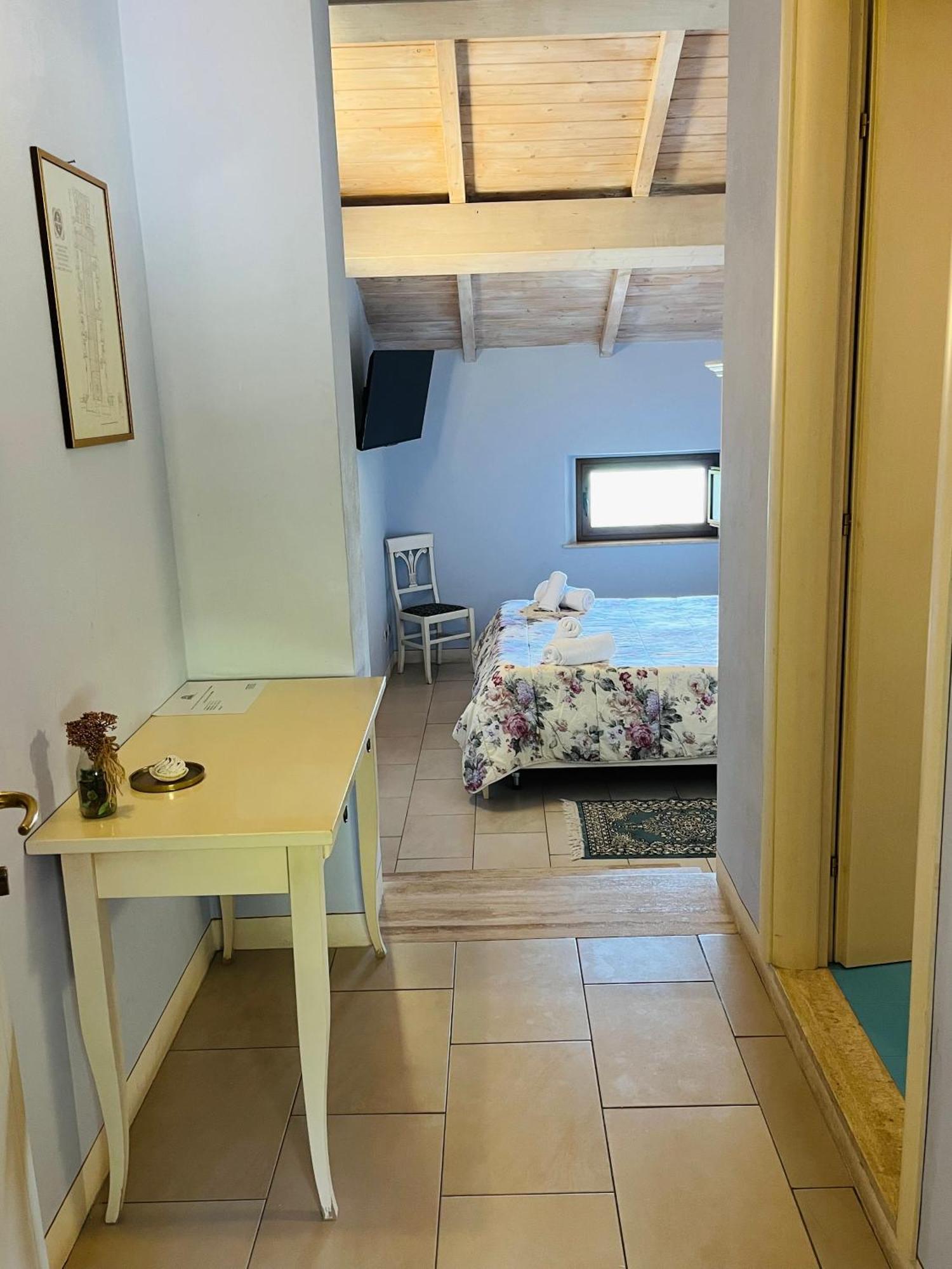 Double Room,1659463342:JPEG