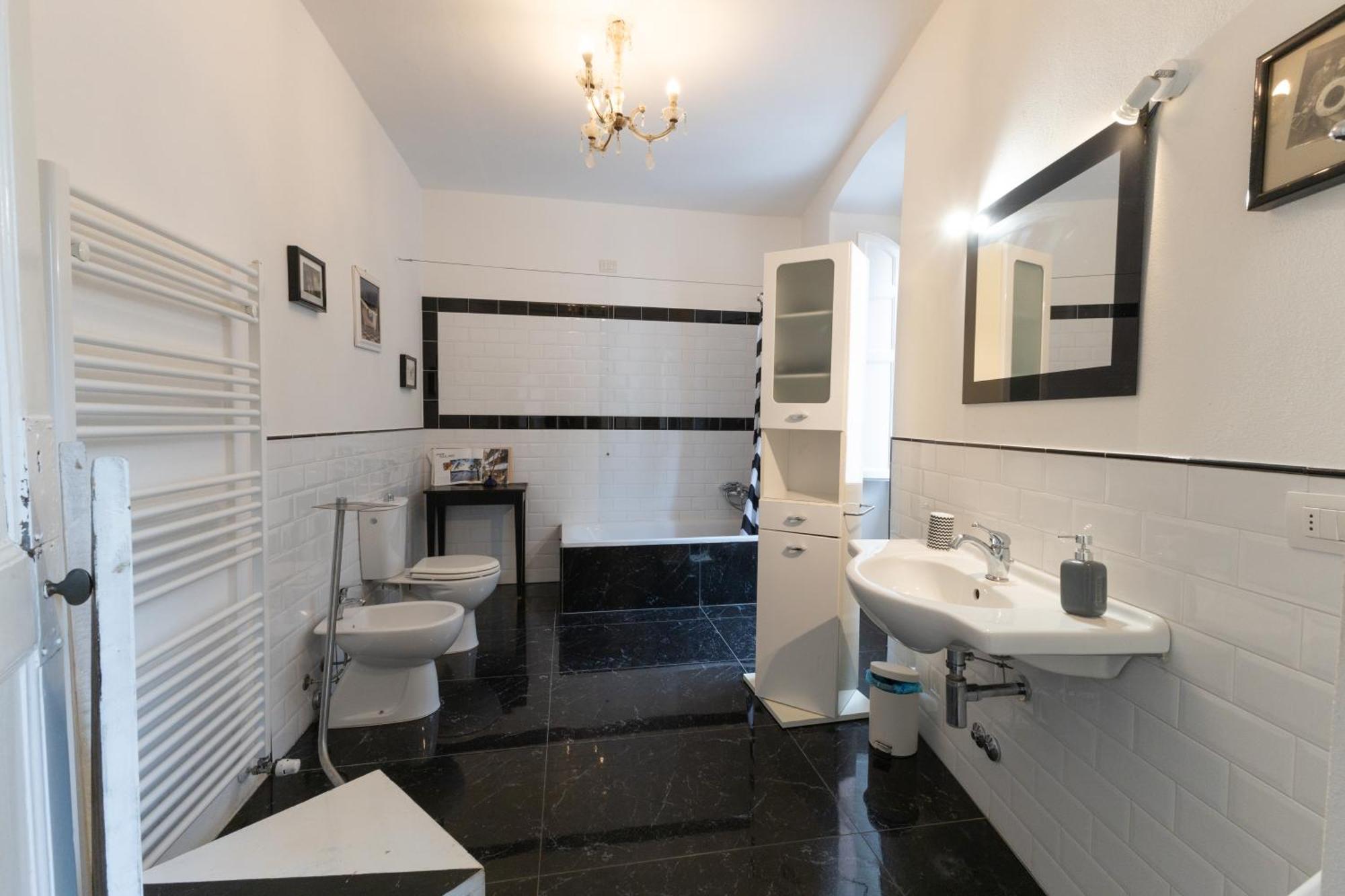 Double Room Private Bathroom