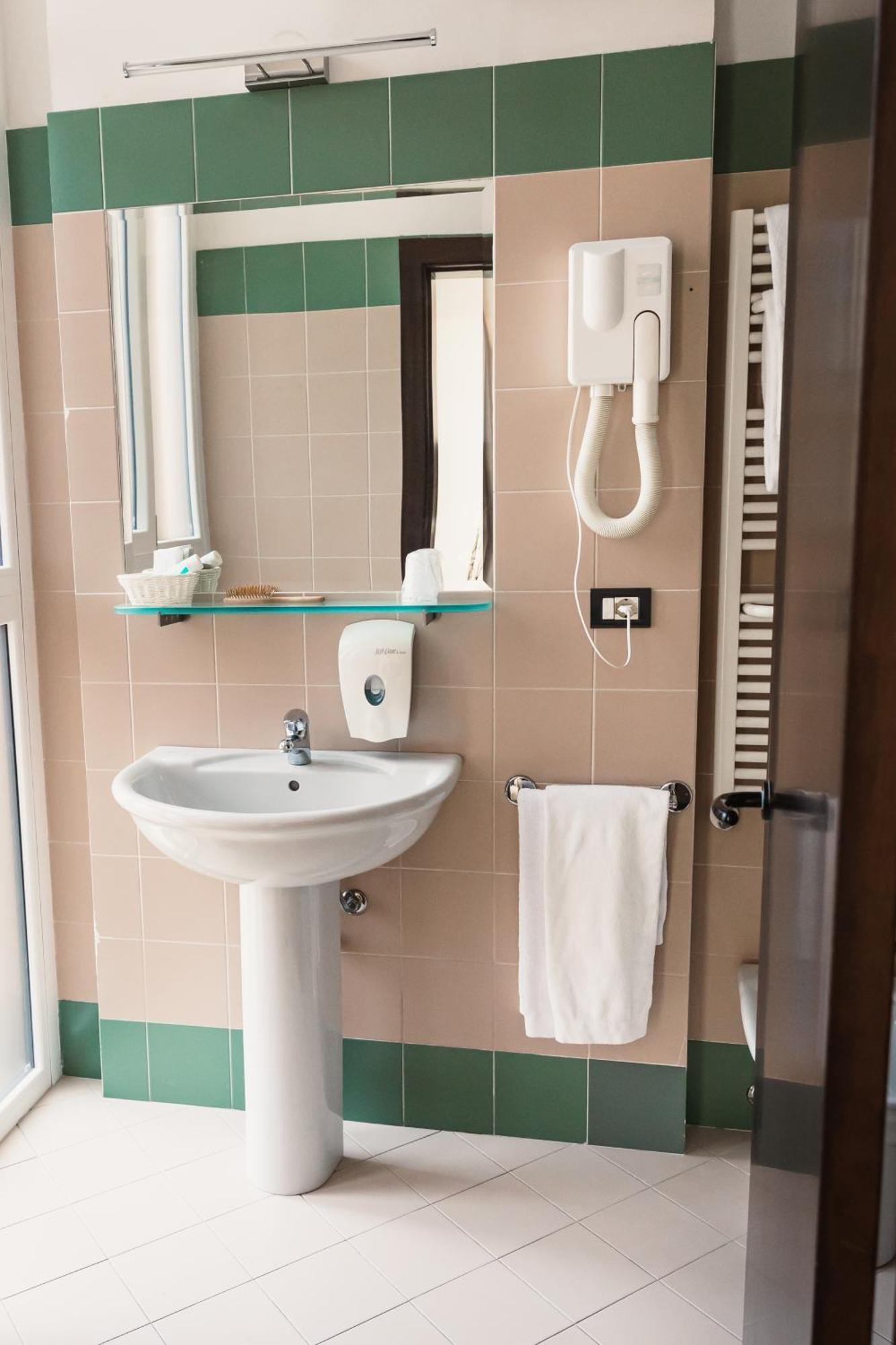 Comfort Double or Twin Room