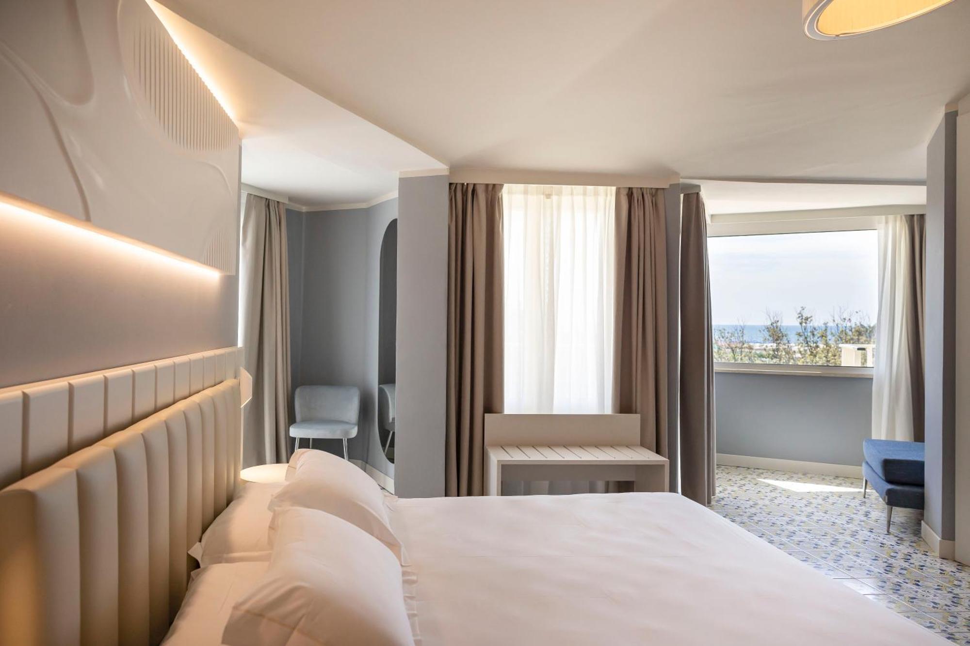 Junior Suite Sea View,1672567728:JPEG