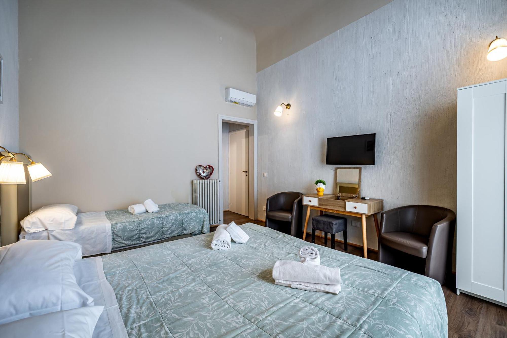 Triple Room Private Bathroom
