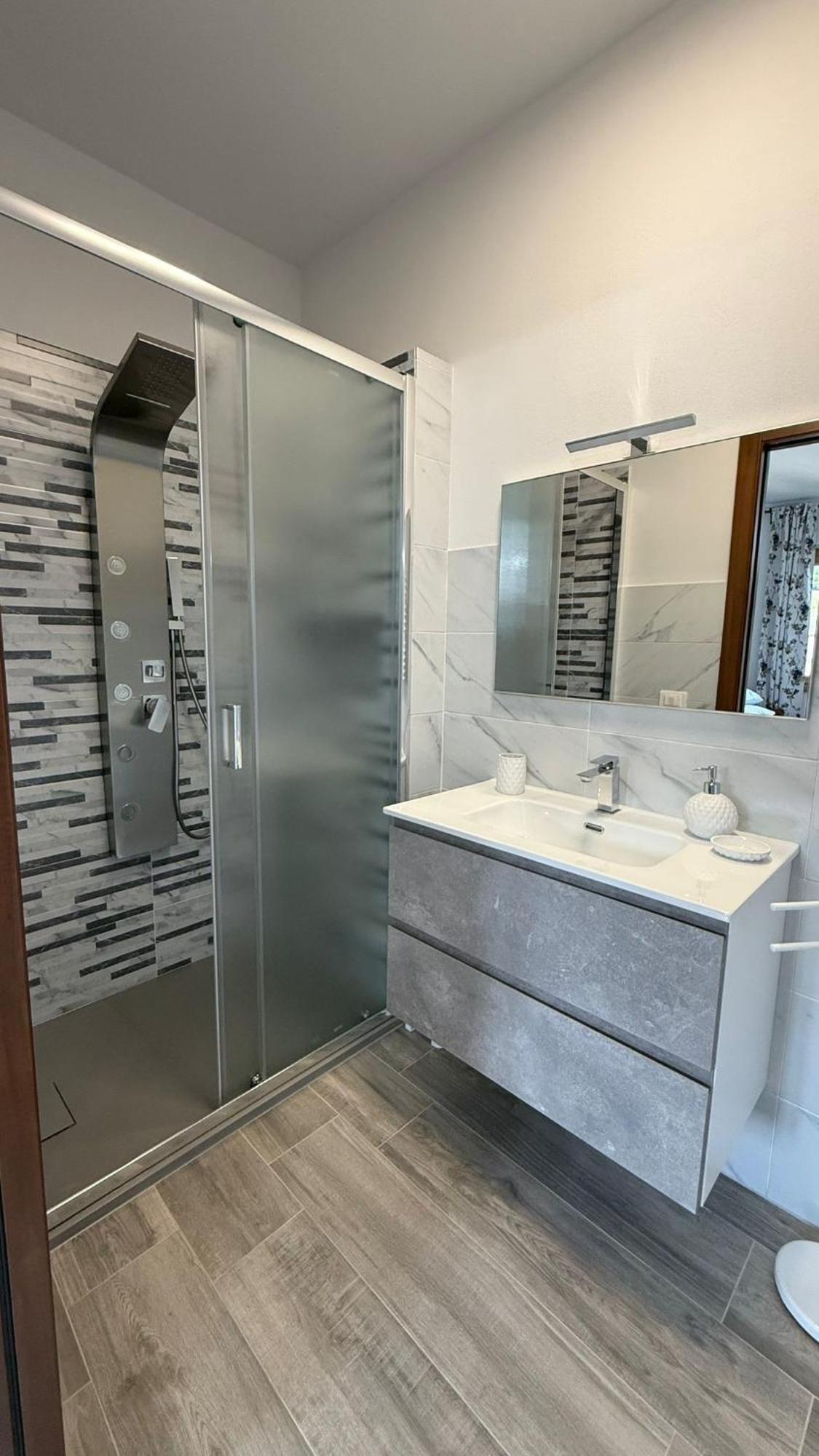 Double Room Private Bathroom,1678402444:JPEG