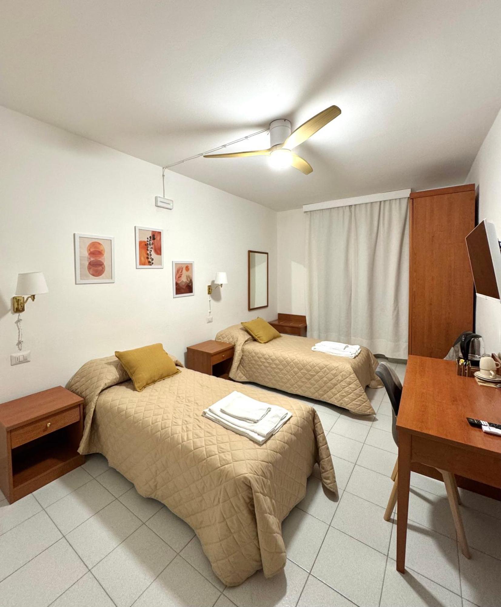 Double or Twin Room,1682512933:JPEG