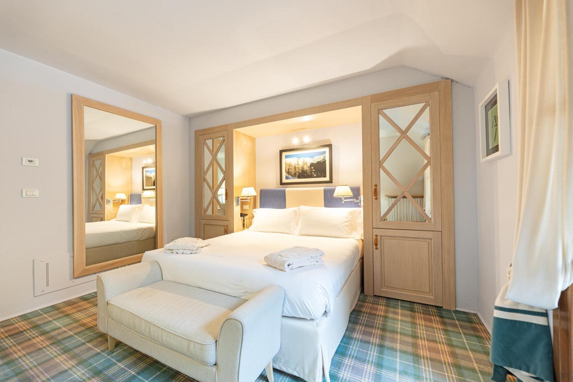Classic Double Room,1681729251:JPEG