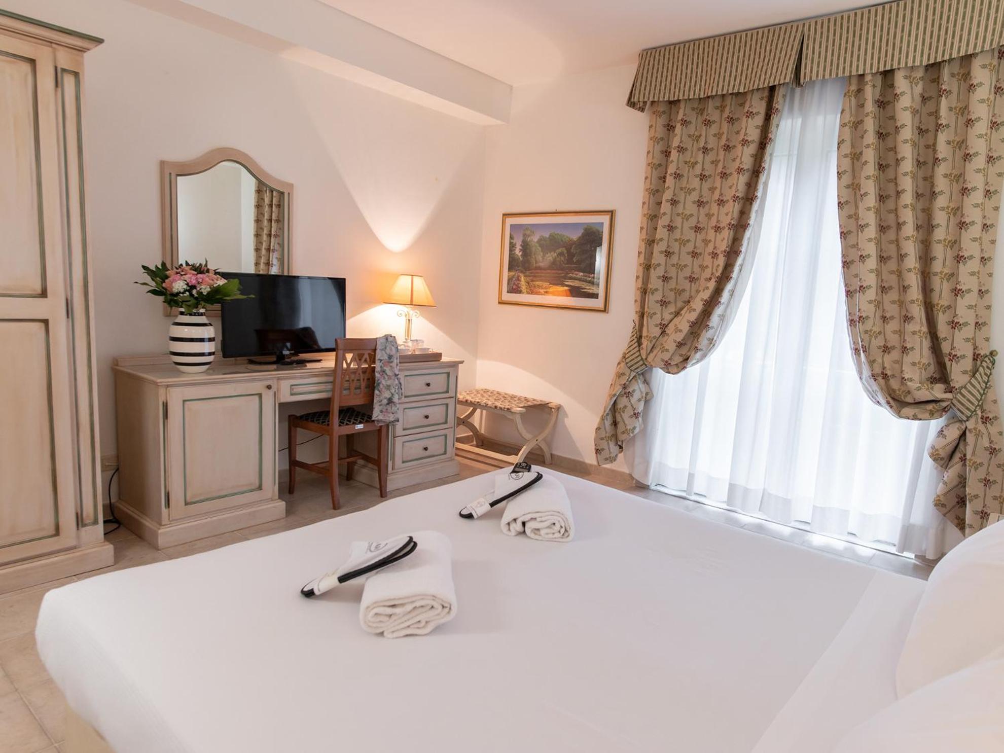 Superior Double or Twin Room,1698729955:JPEG