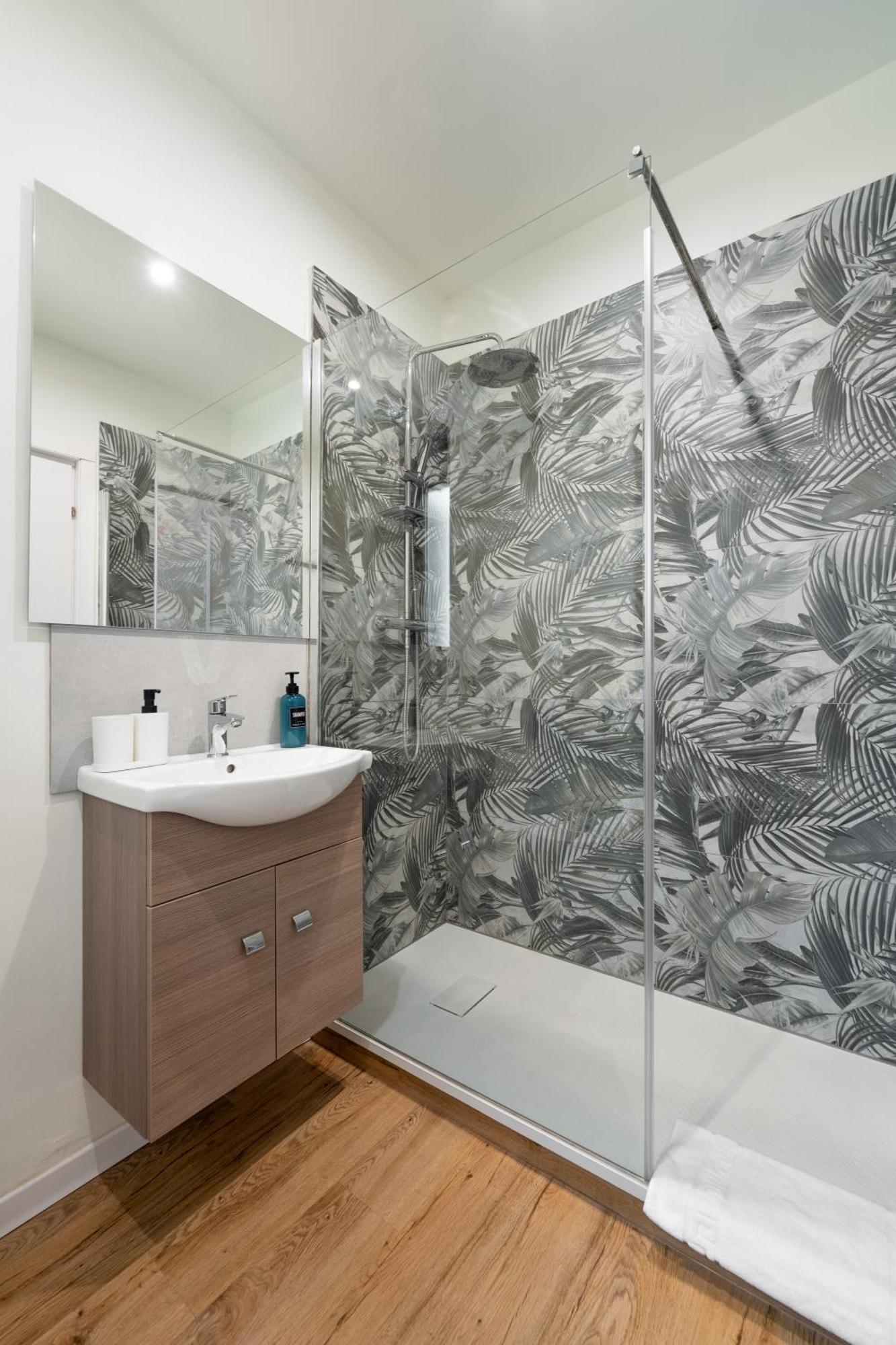 Double Room Private Bathroom