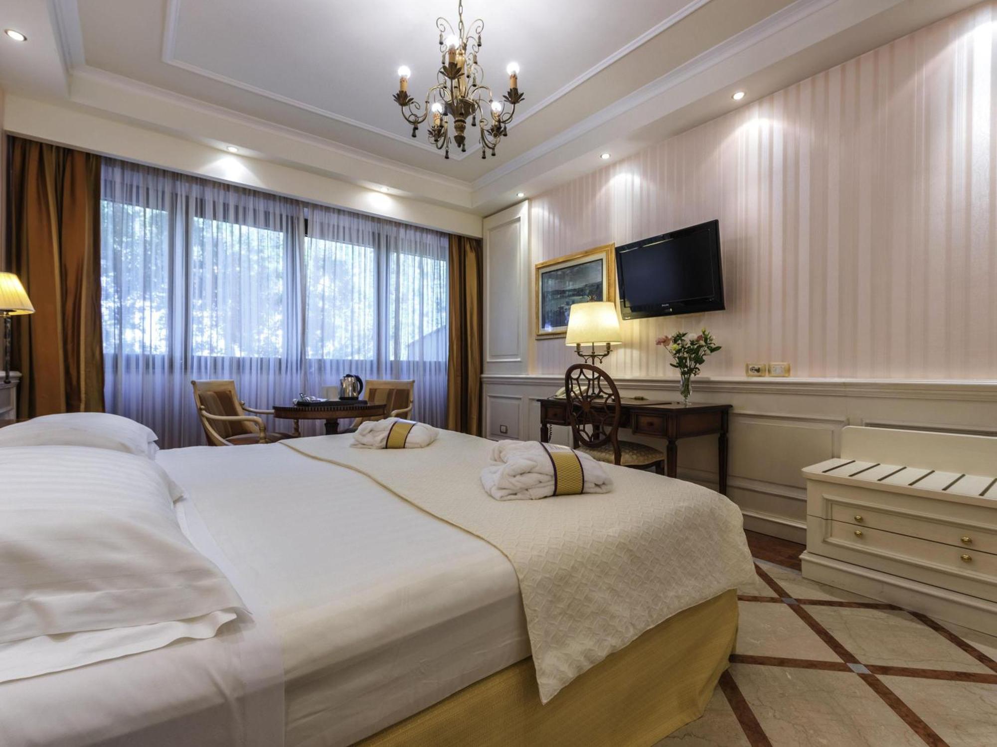 Privilege Room,1705567845:JPEG