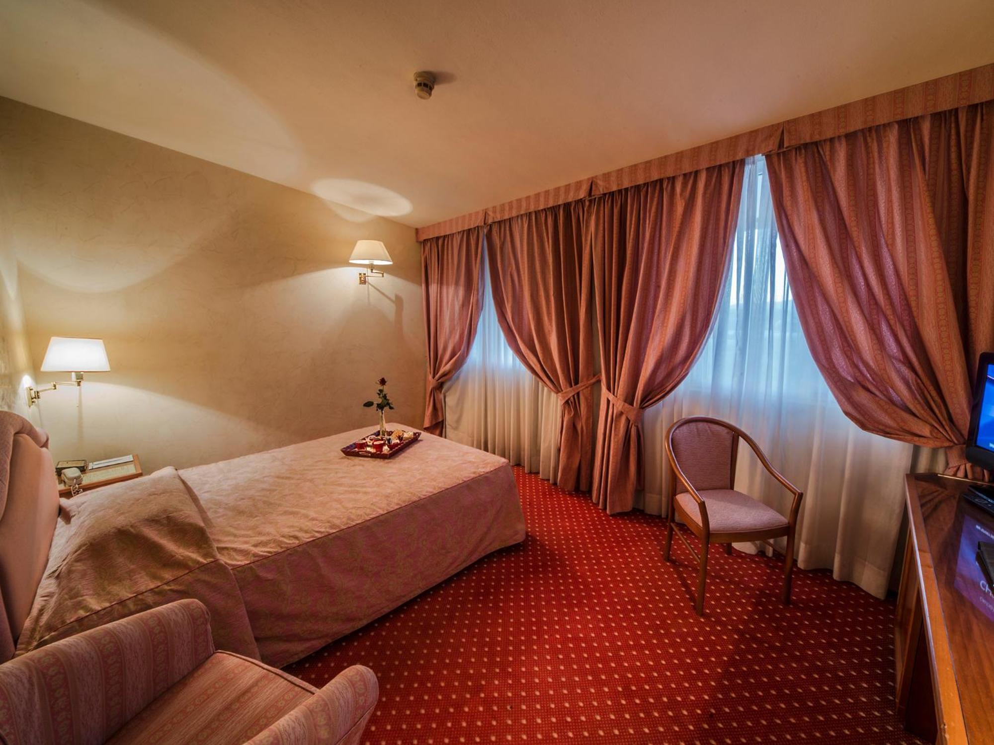 Single Room,1708037958:JPEG