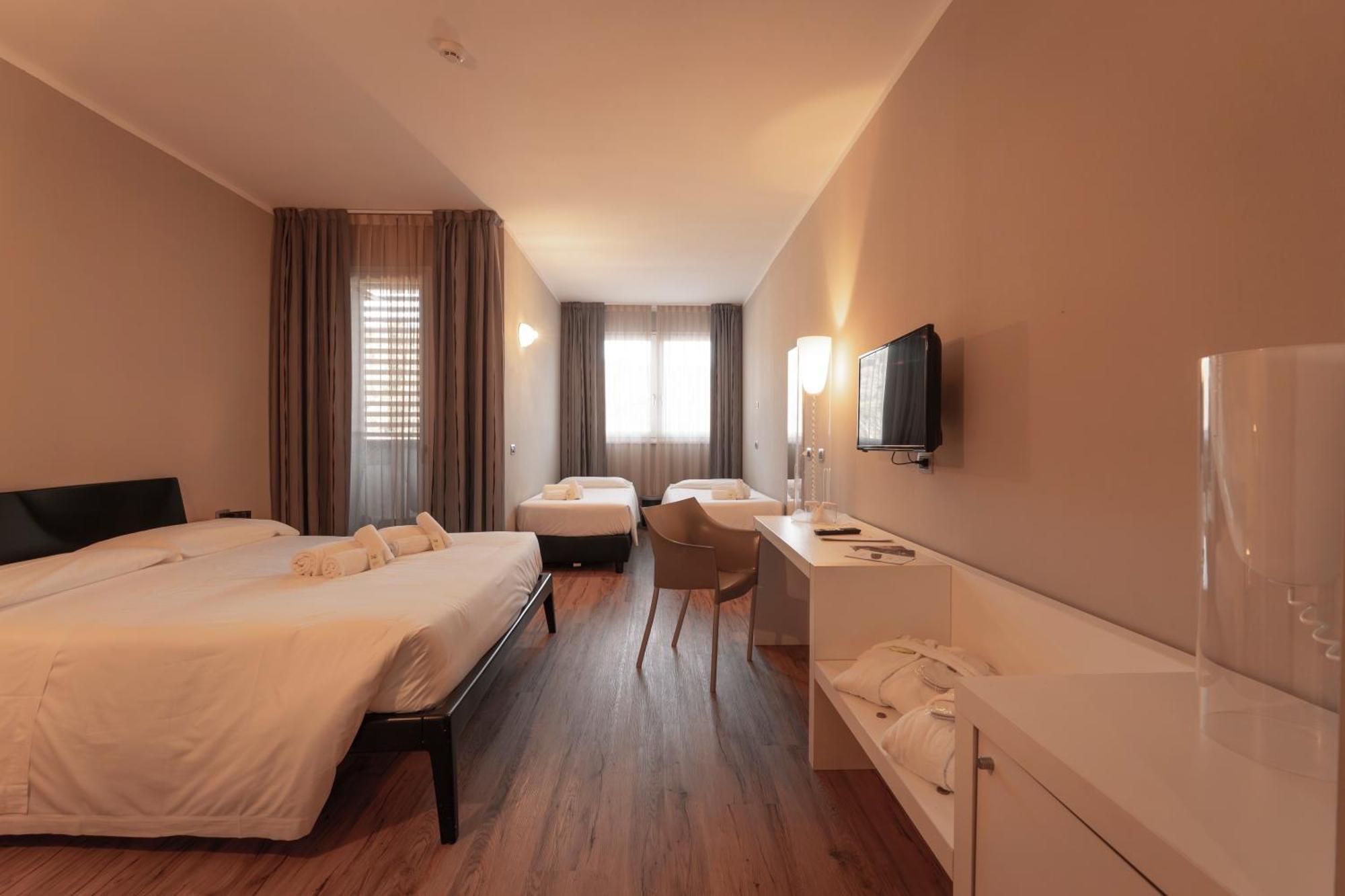Quadruple Room,1742694277:JPEG