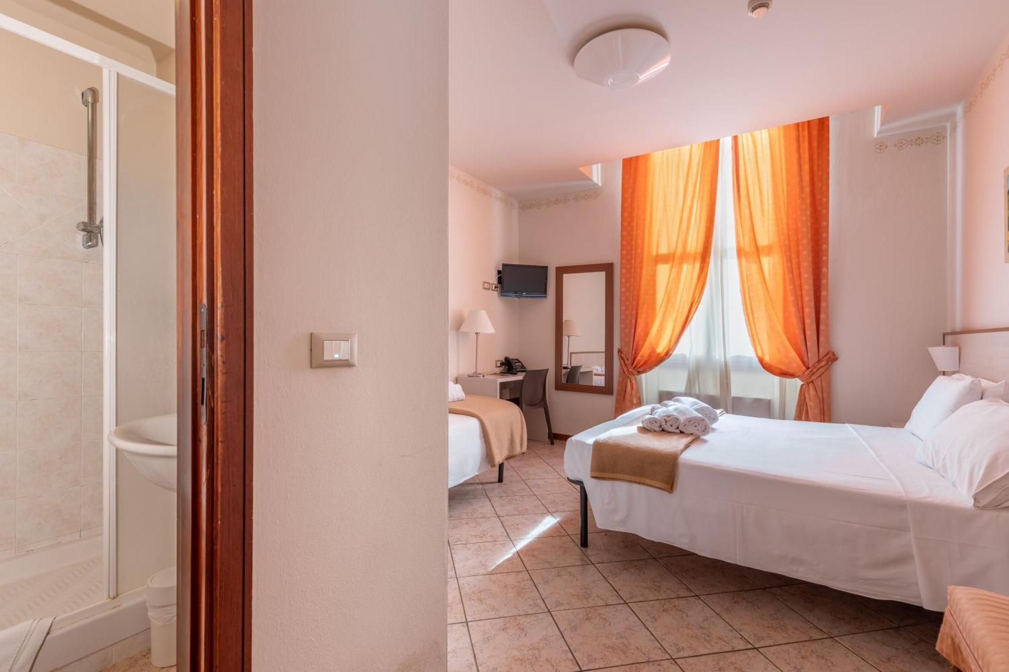 Economy Triple Room
