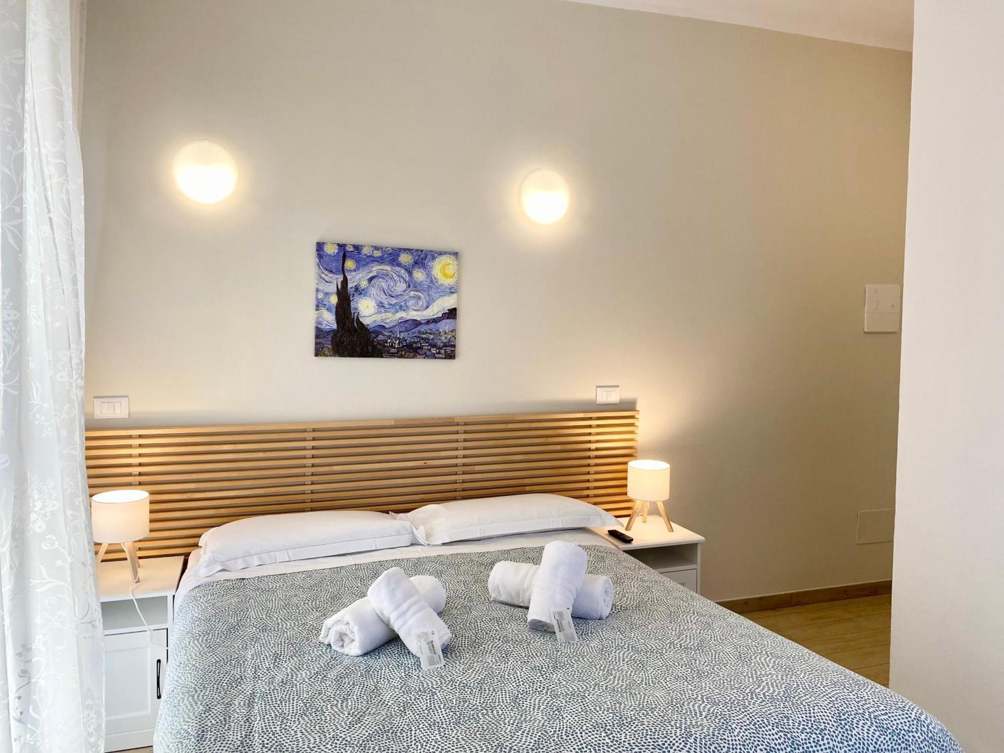 Double Room Private Bathroom