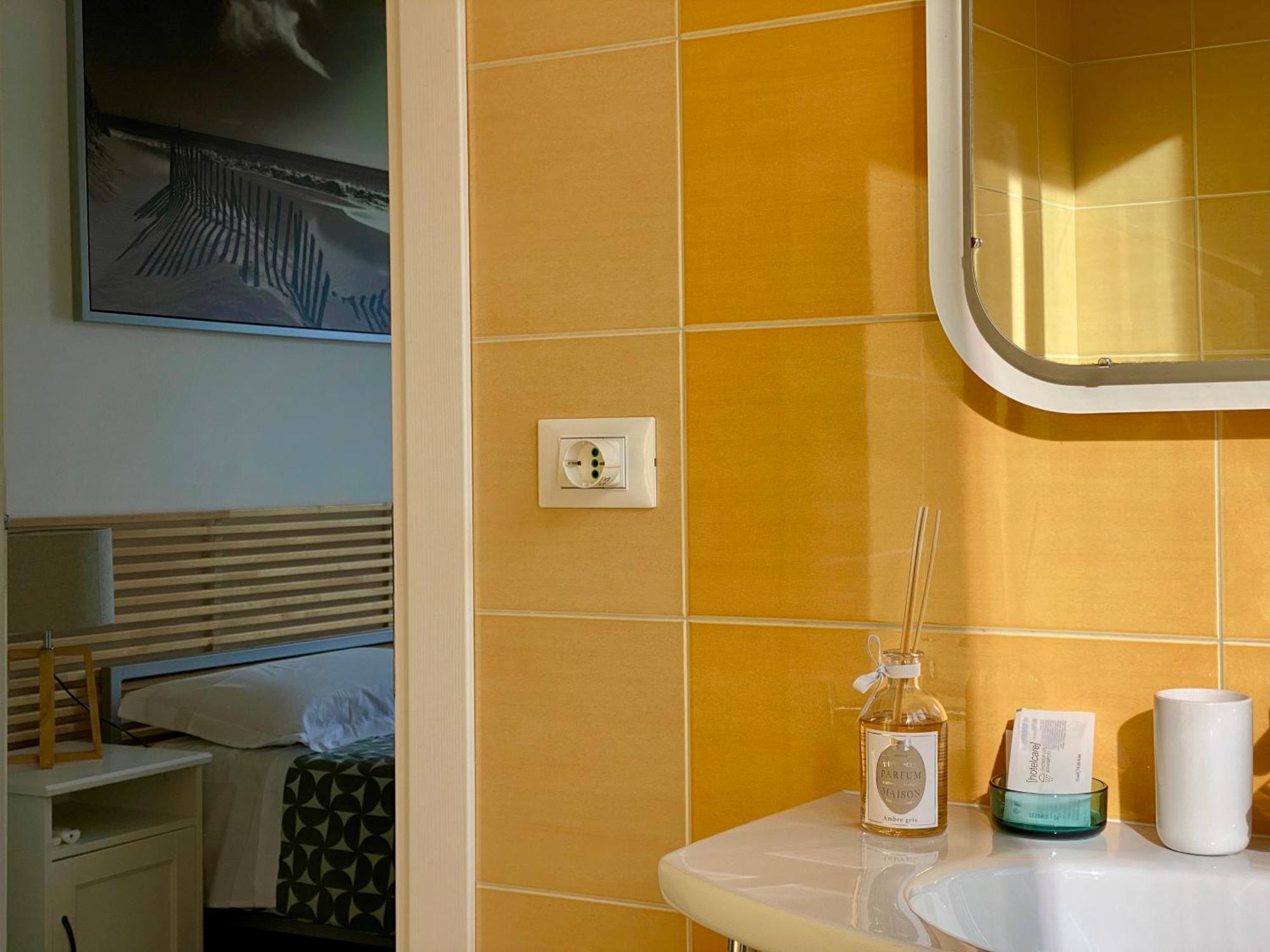 Double Room Private Bathroom