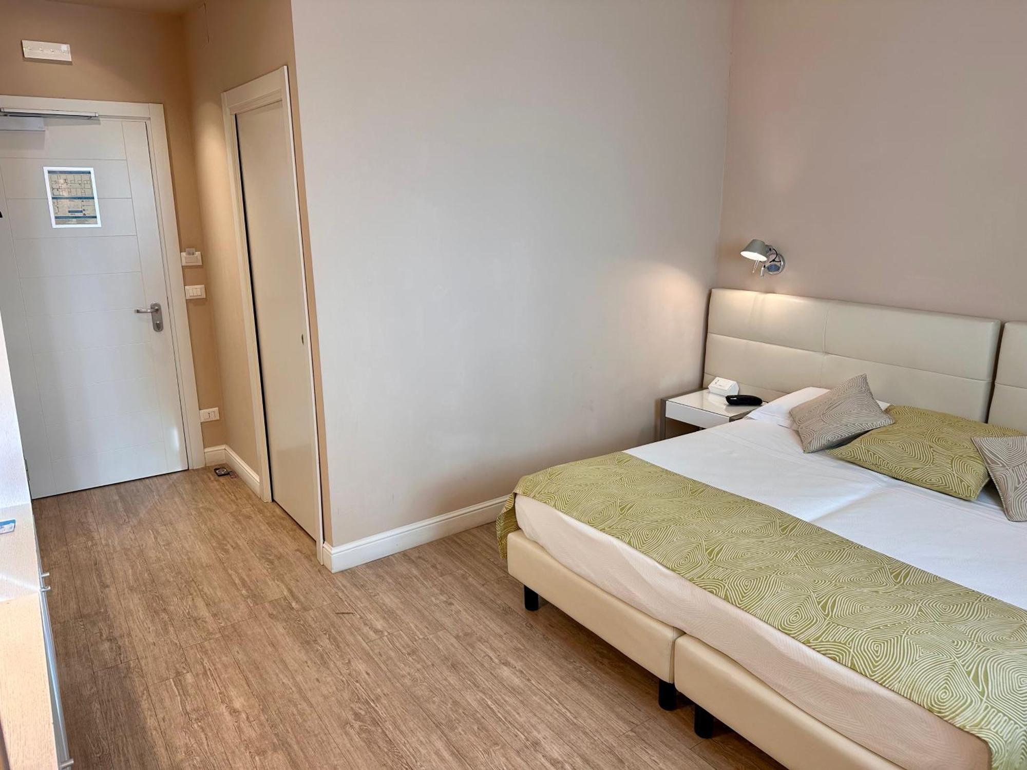 Double Room Disability Access,1742973712:JPEG