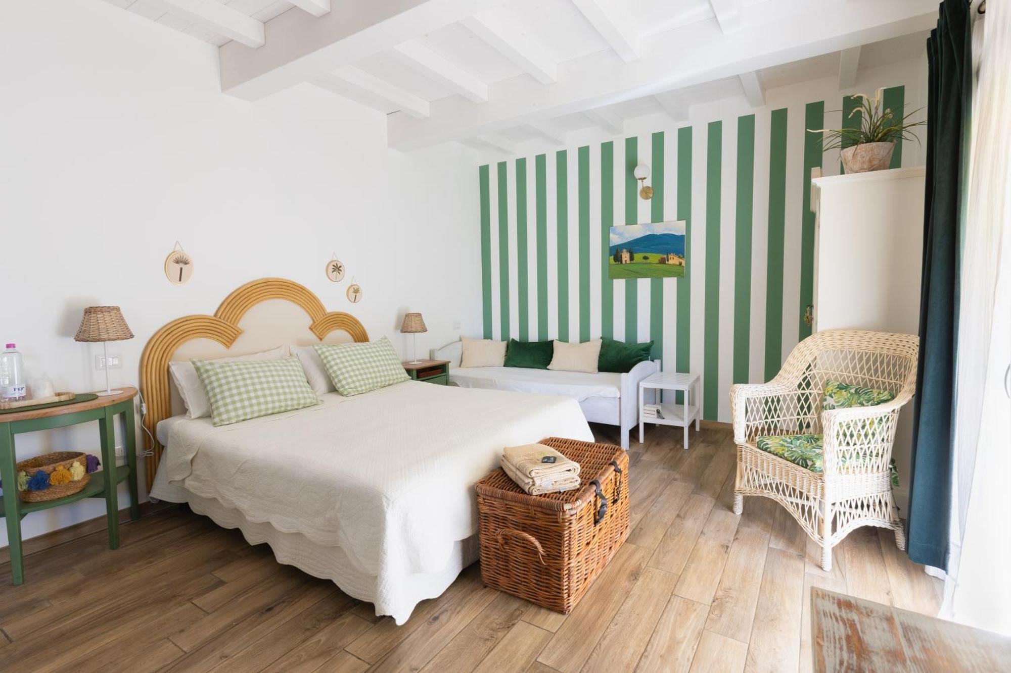 Deluxe Triple Room,1746966510:JPEG
