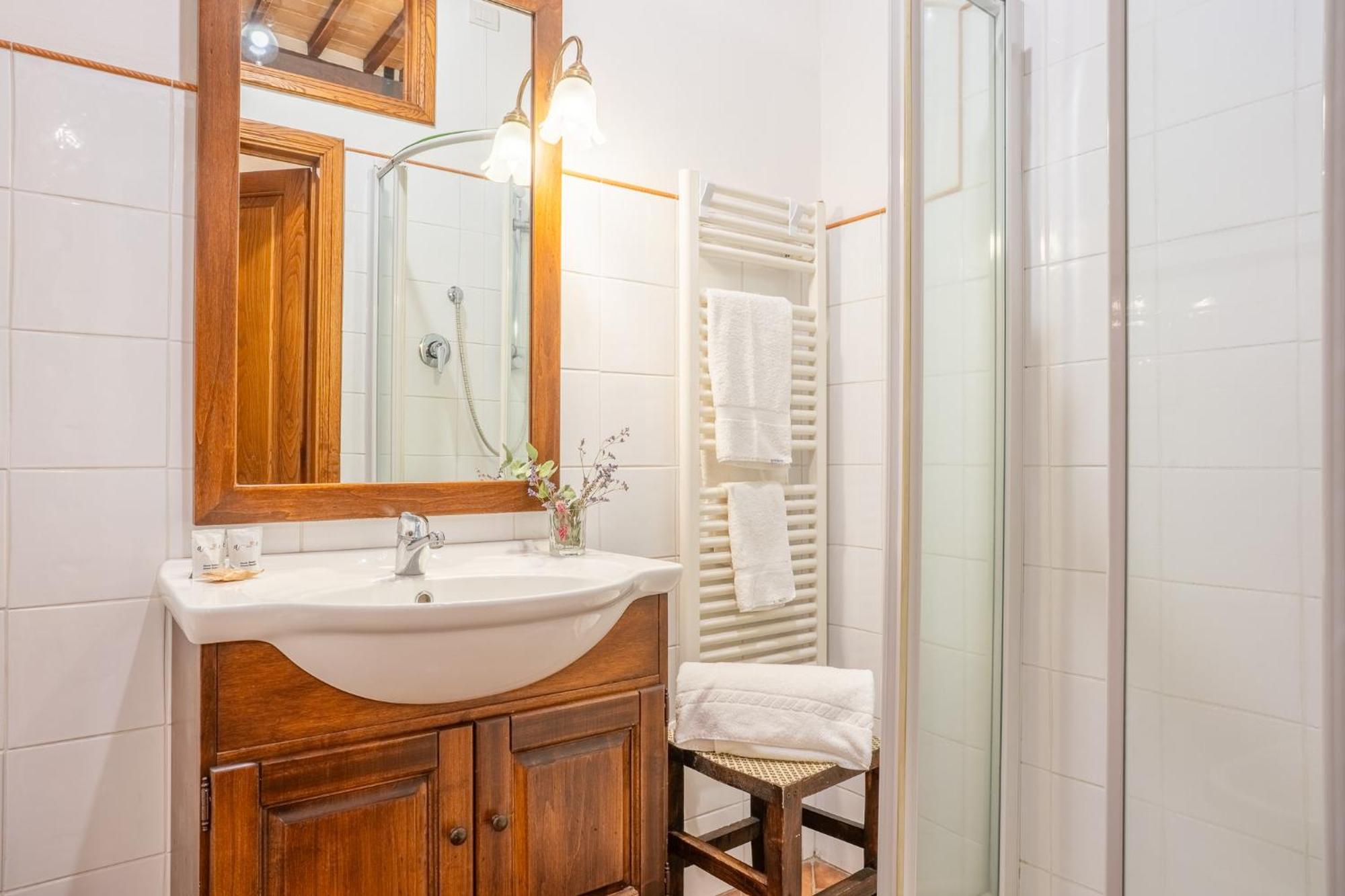 Double Room,1746979611:JPEG