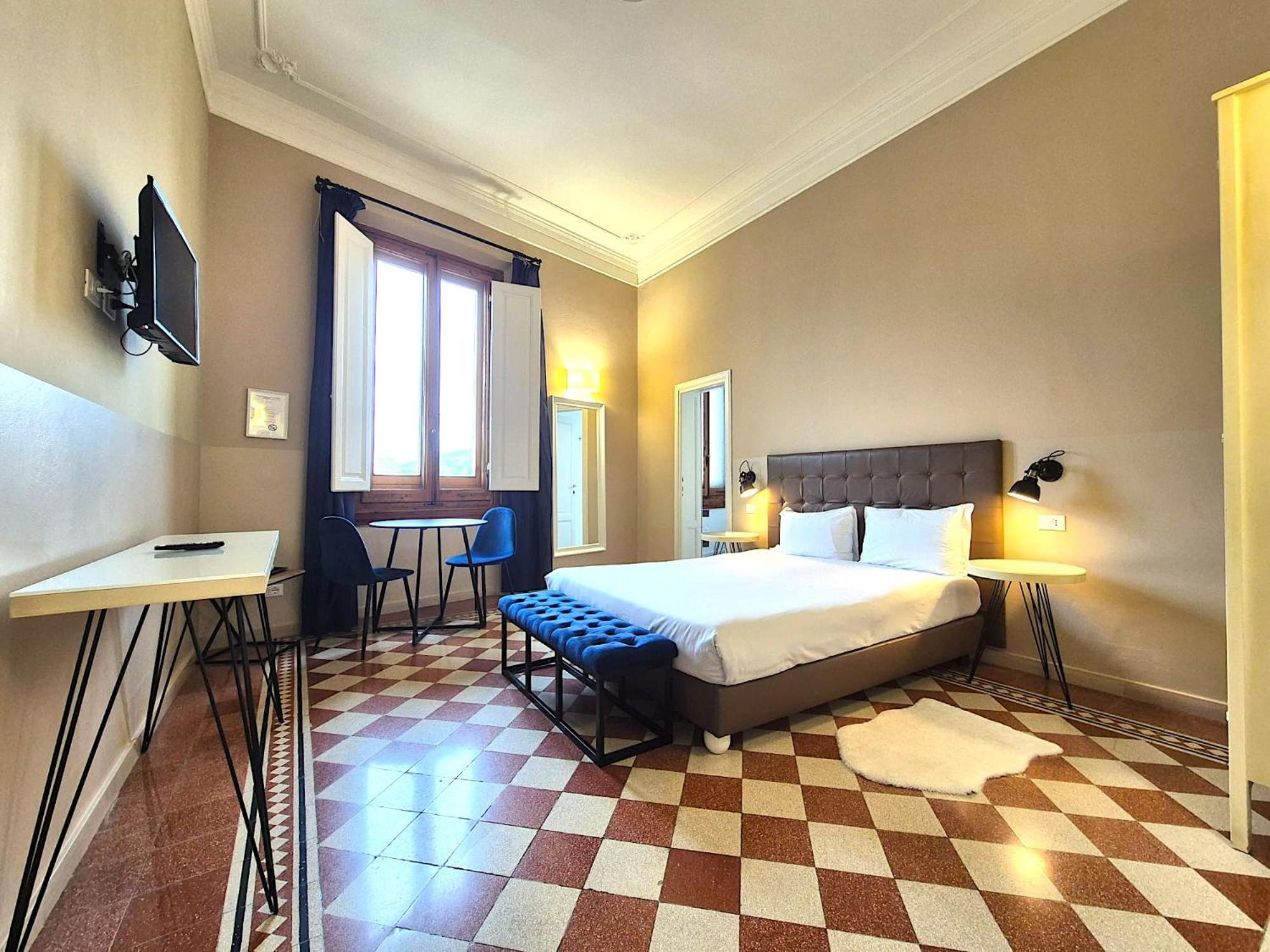 Deluxe Queen Room