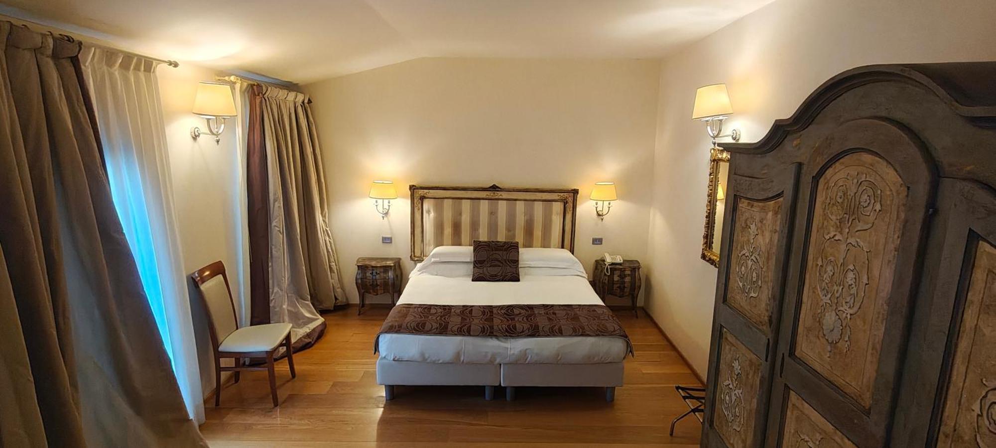 Double Room Spa Bath