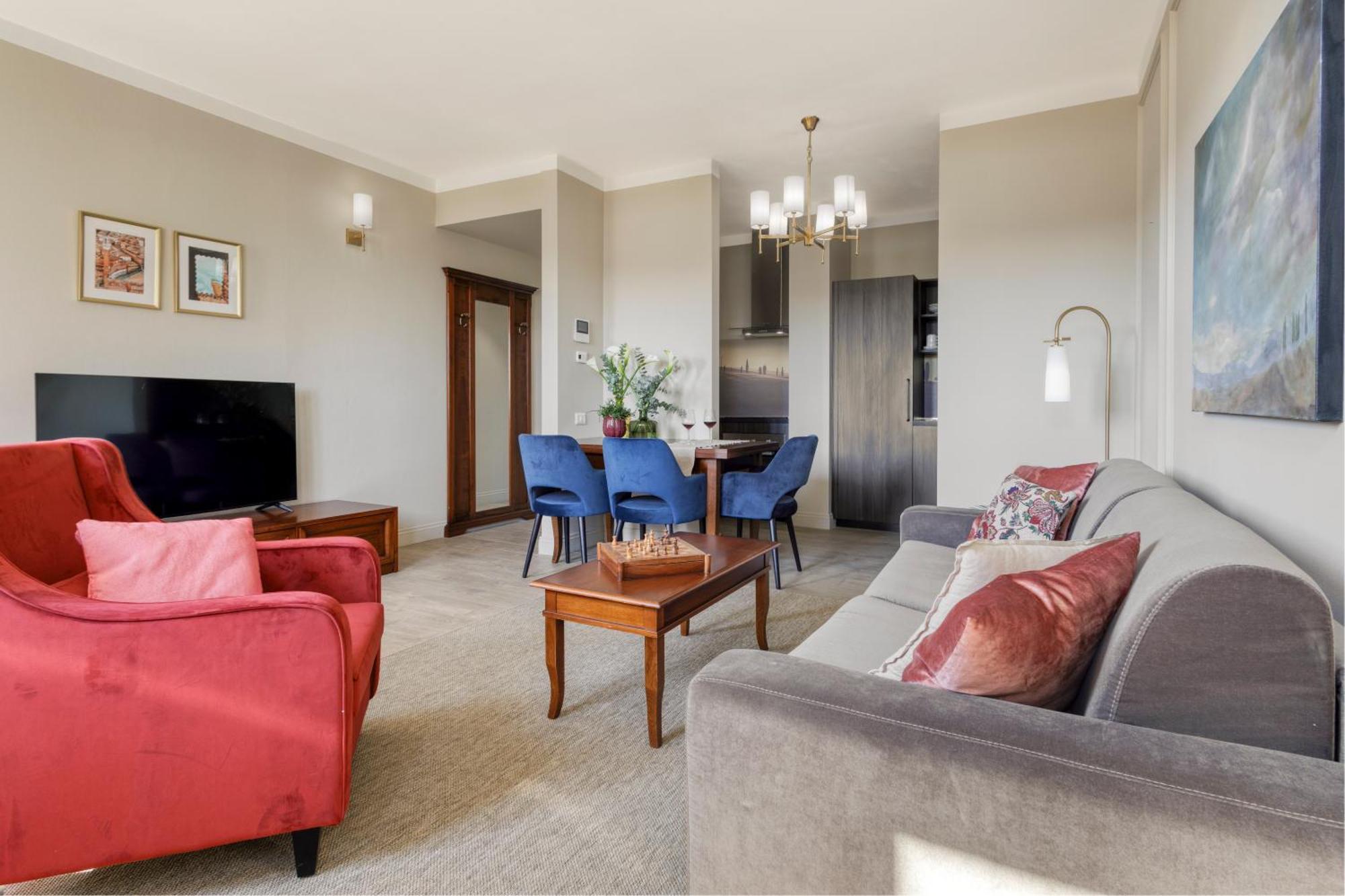 Deluxe Apartment