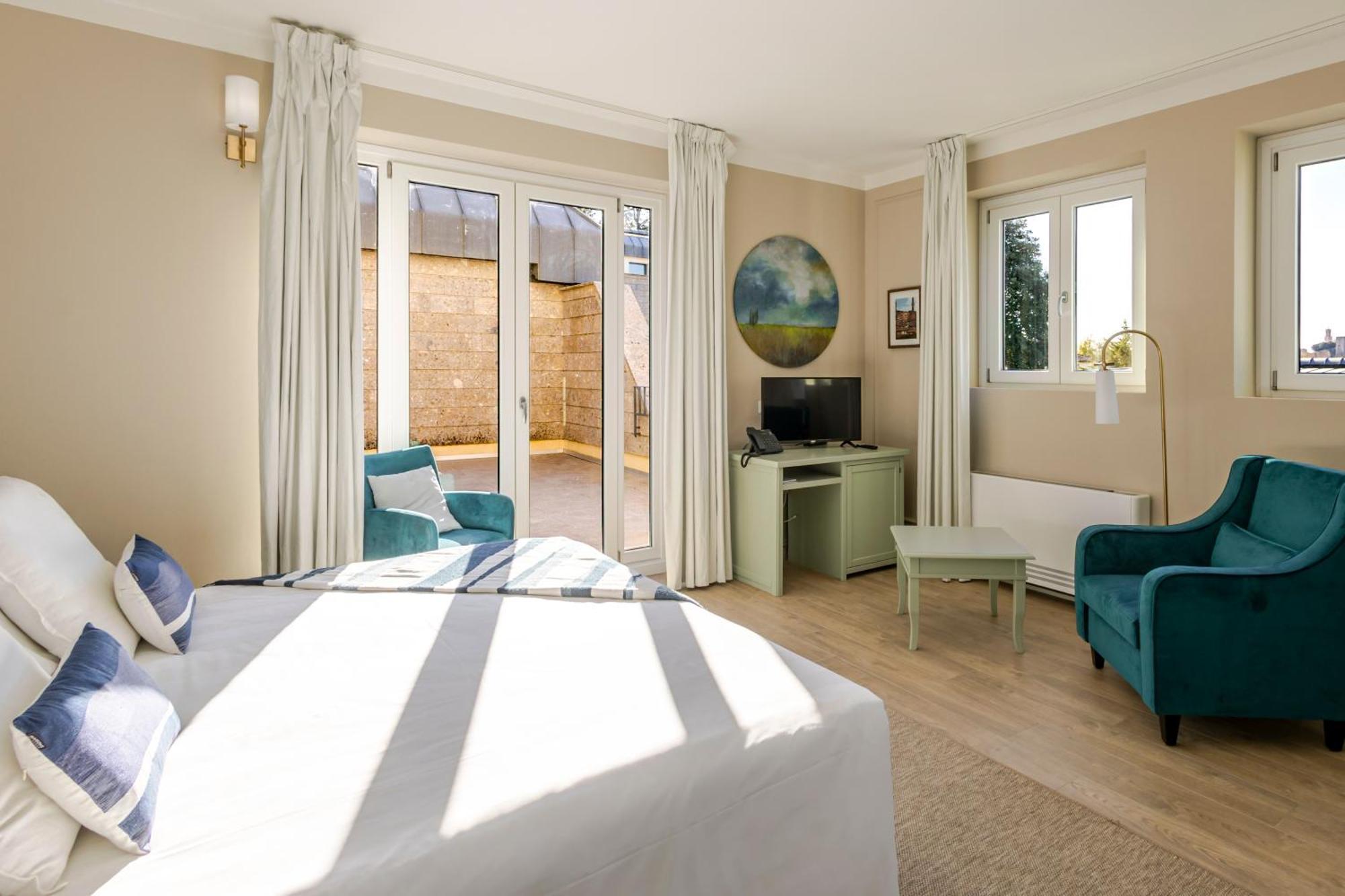 Large Double Room