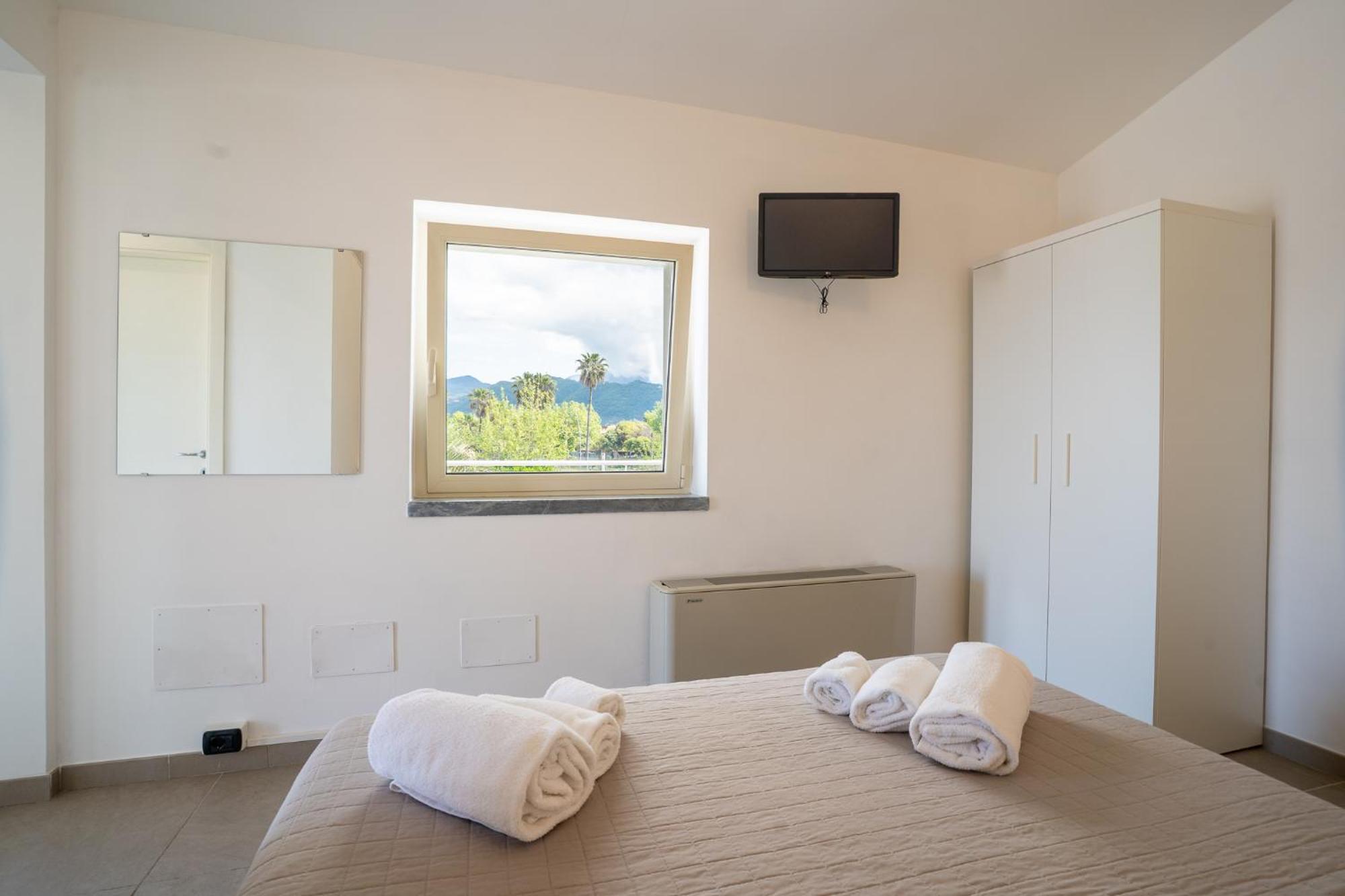 Double Room Mountain View