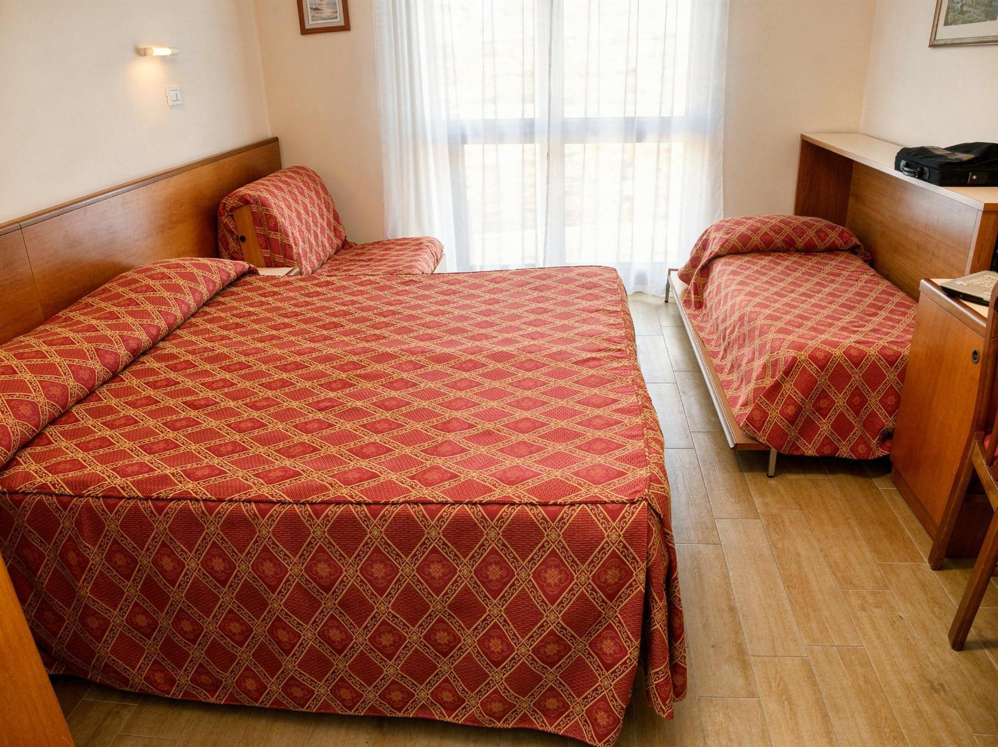 Triple Room Sea View