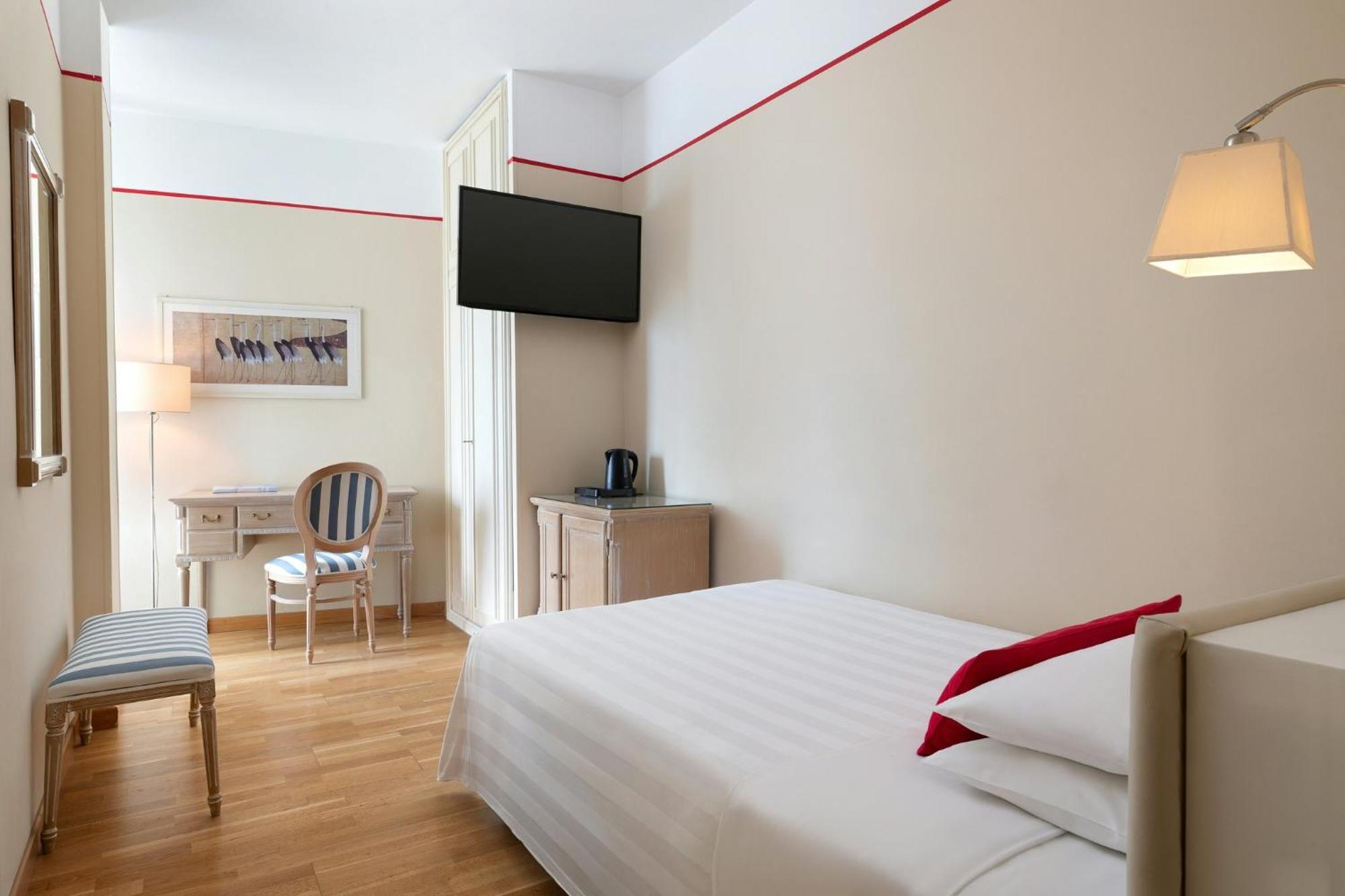 Classic Single Room